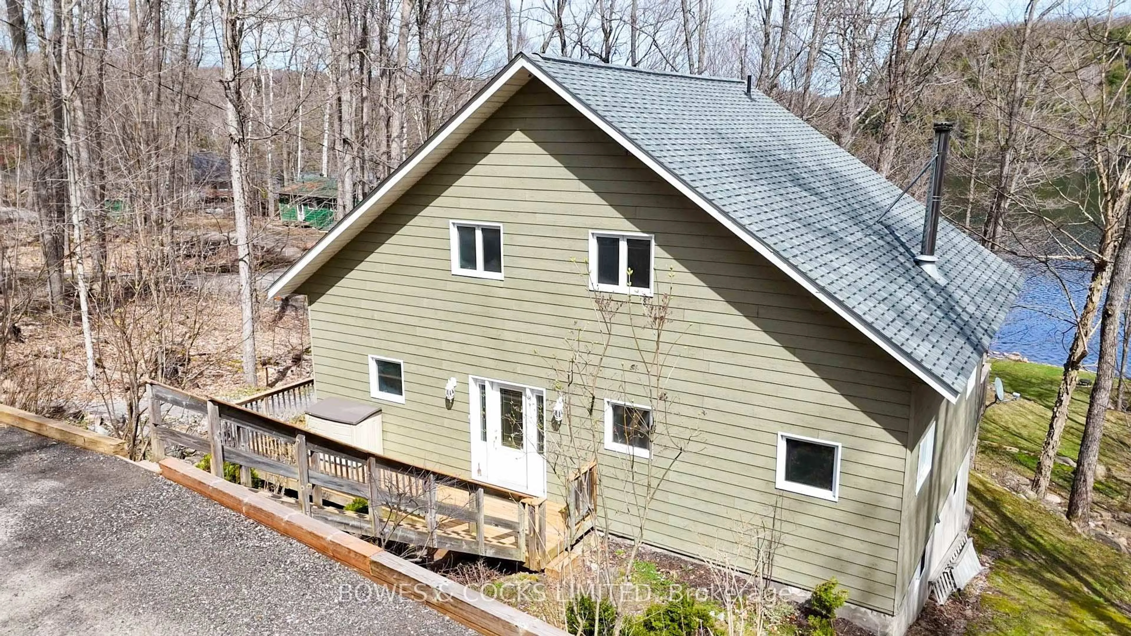 A pic from outside/outdoor area/front of a property/back of a property/a pic from drone, building for 451 West Diamond Lake Rd, Haliburton Ontario K0L 2A0