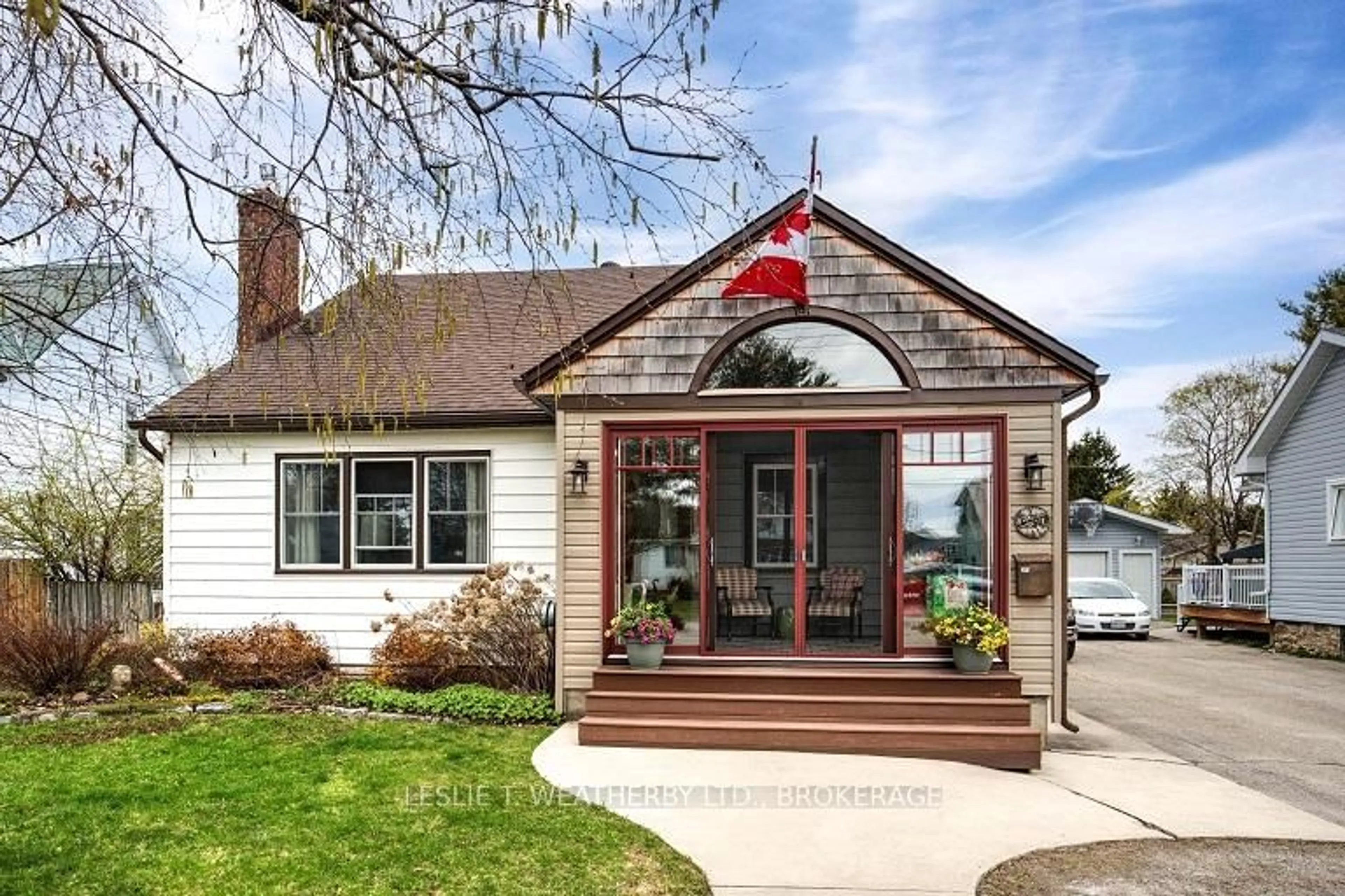 Home with brick exterior material, water/lake/river/ocean view for 130 Victoria Ave, Gananoque Ontario K7G 2S1