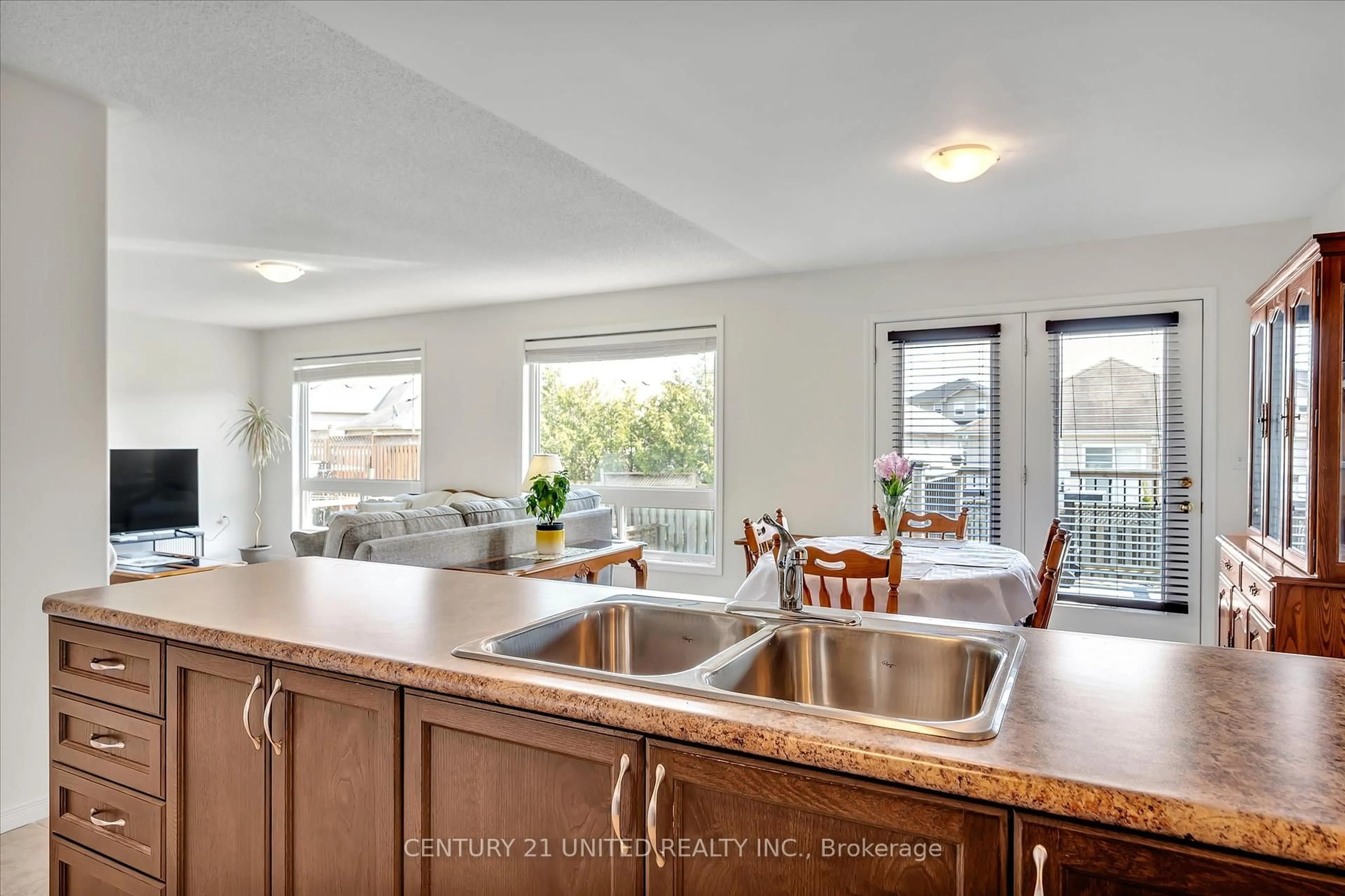 Open concept kitchen, unknown for 2691 Foxmeadow Rd, Peterborough East Ontario K9L 0A8