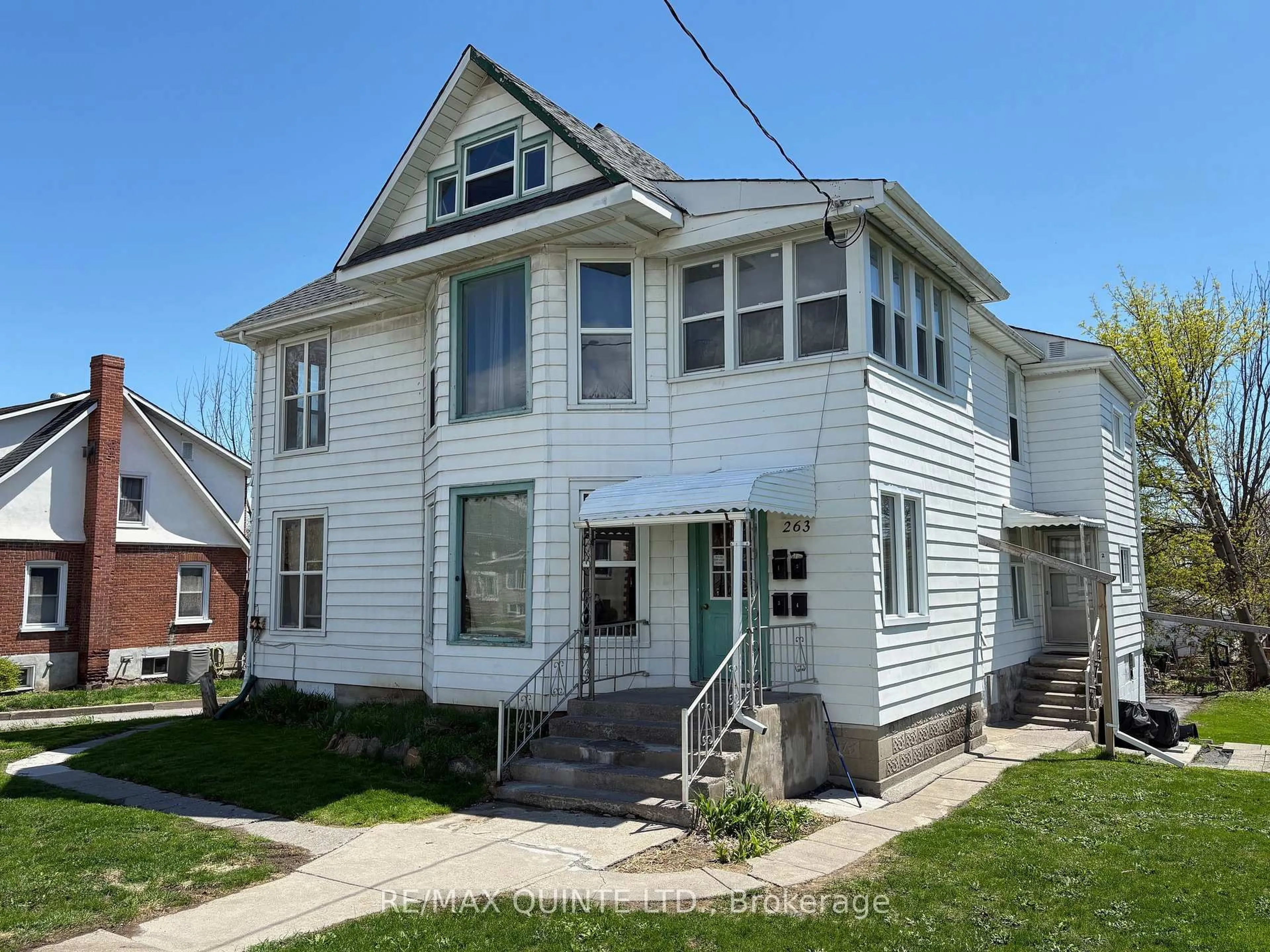 Home with vinyl exterior material, street for 263 Dundas St, Quinte West Ontario K8V 3R7