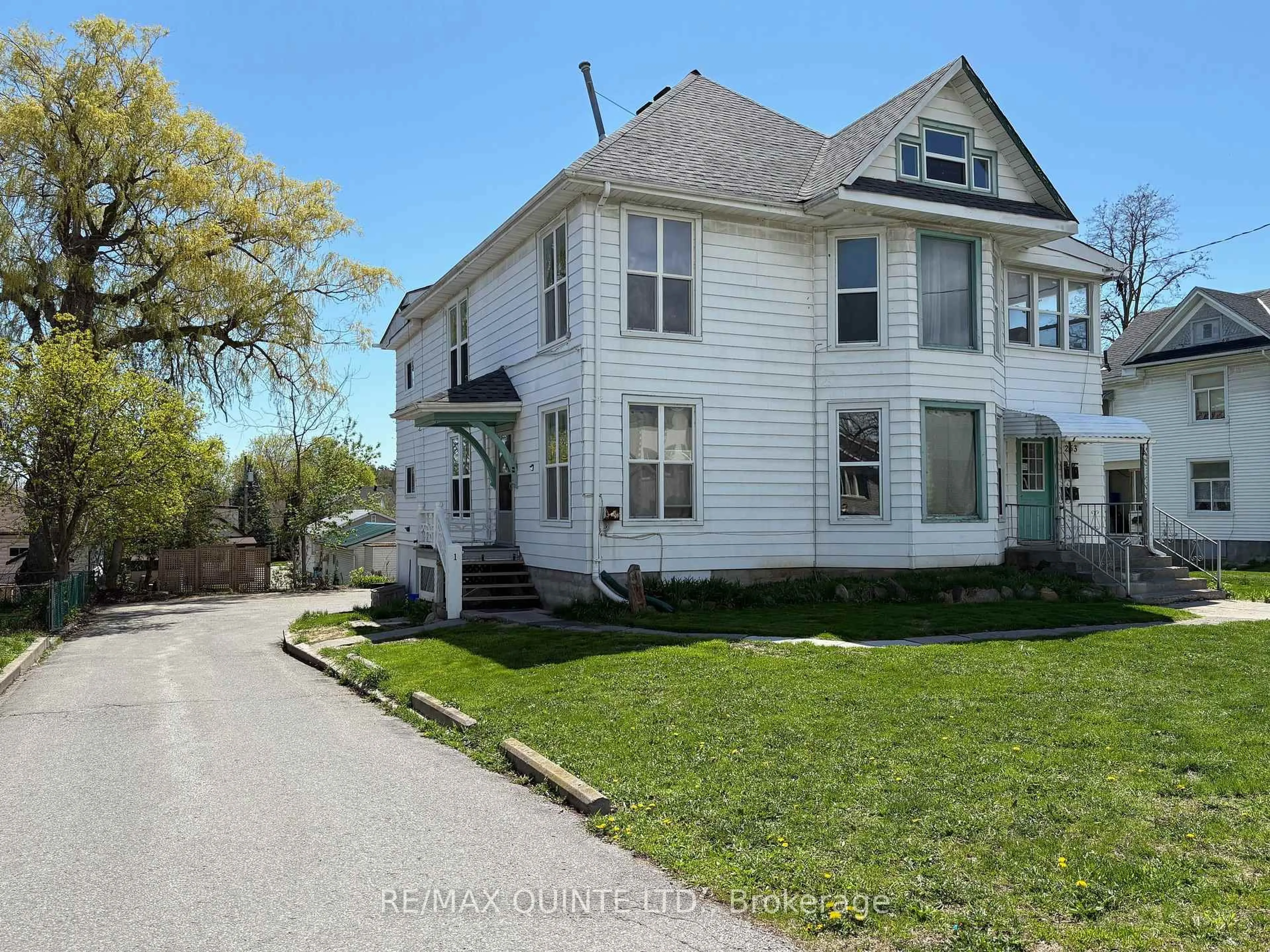 A pic from outside/outdoor area/front of a property/back of a property/a pic from drone, street for 263 Dundas St, Quinte West Ontario K8V 3R7