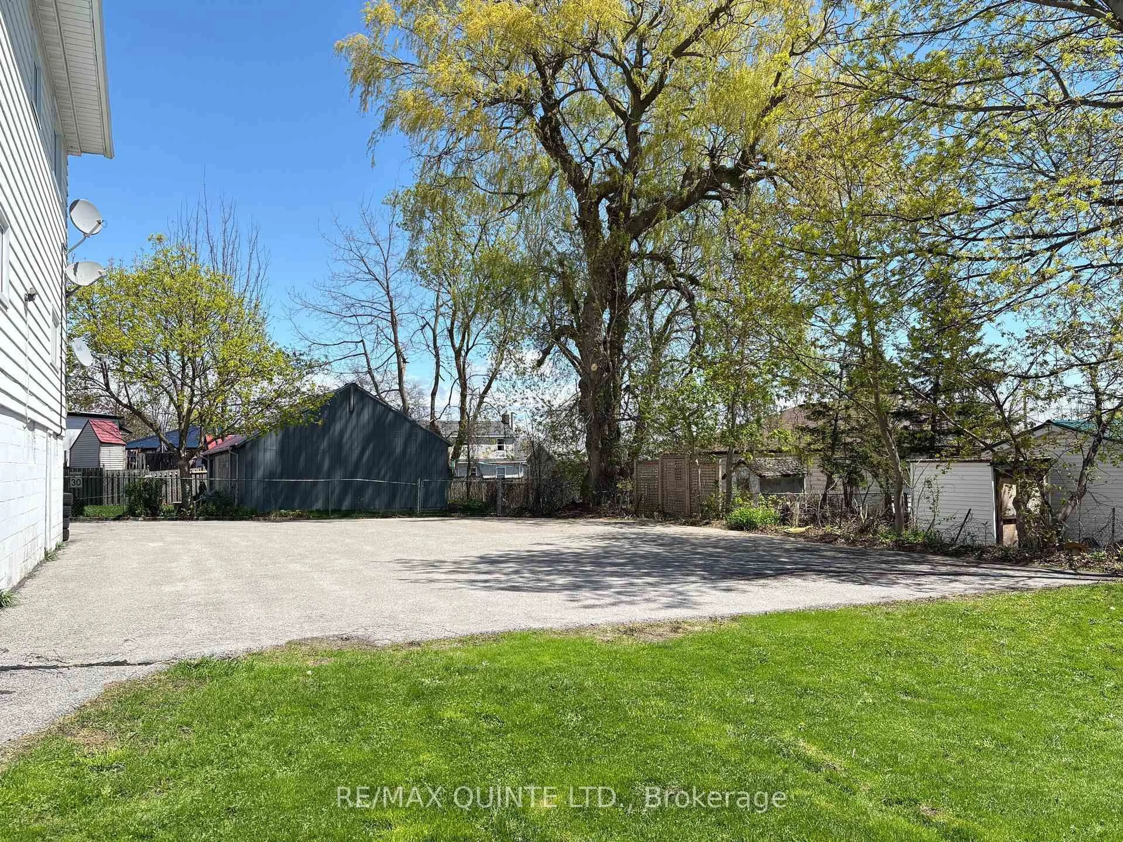 A pic from outside/outdoor area/front of a property/back of a property/a pic from drone, street for 263 Dundas St, Quinte West Ontario K8V 3R7