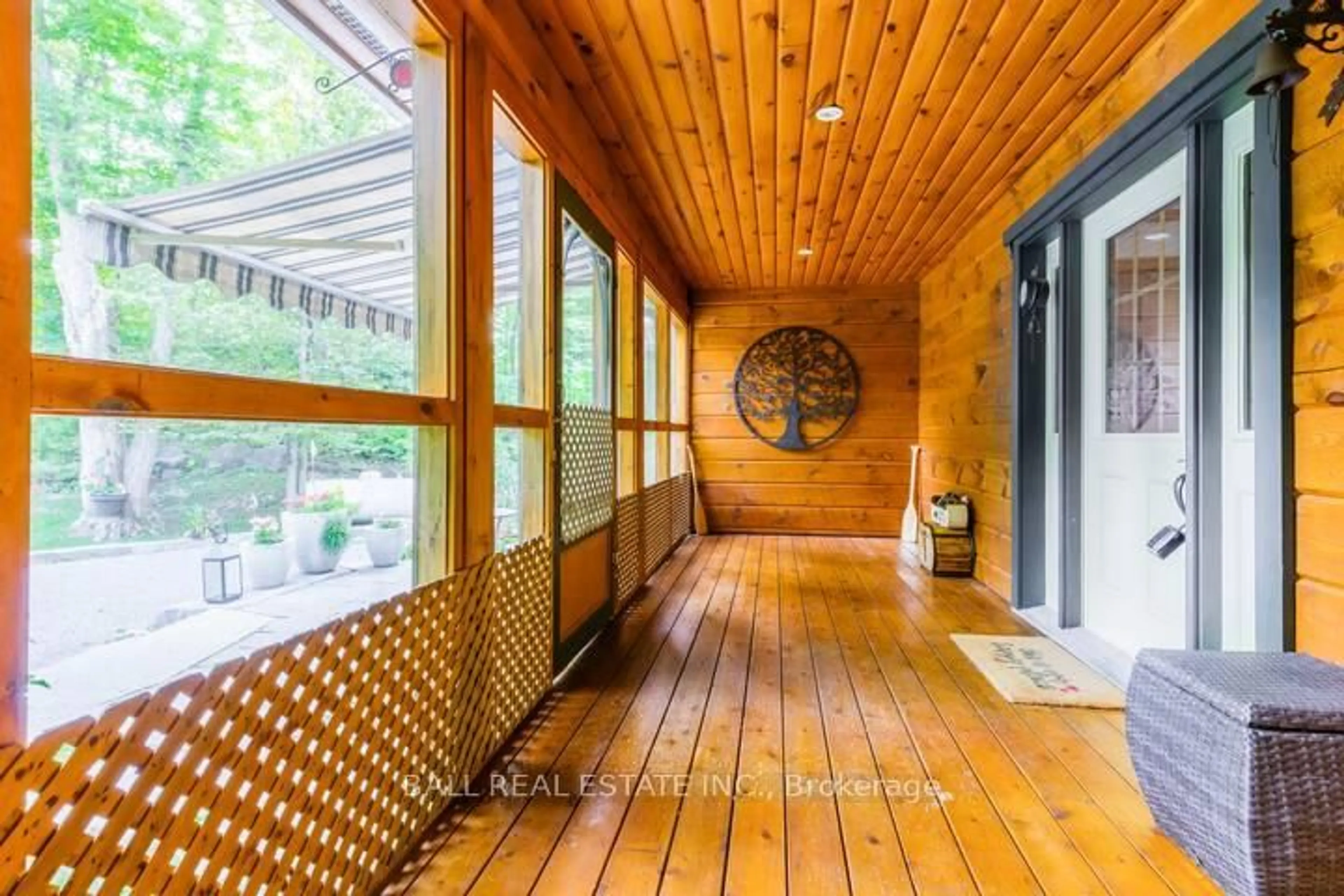 Indoor foyer for 2 Darvell Lane, Trent Lakes Ontario K0L 1J0
