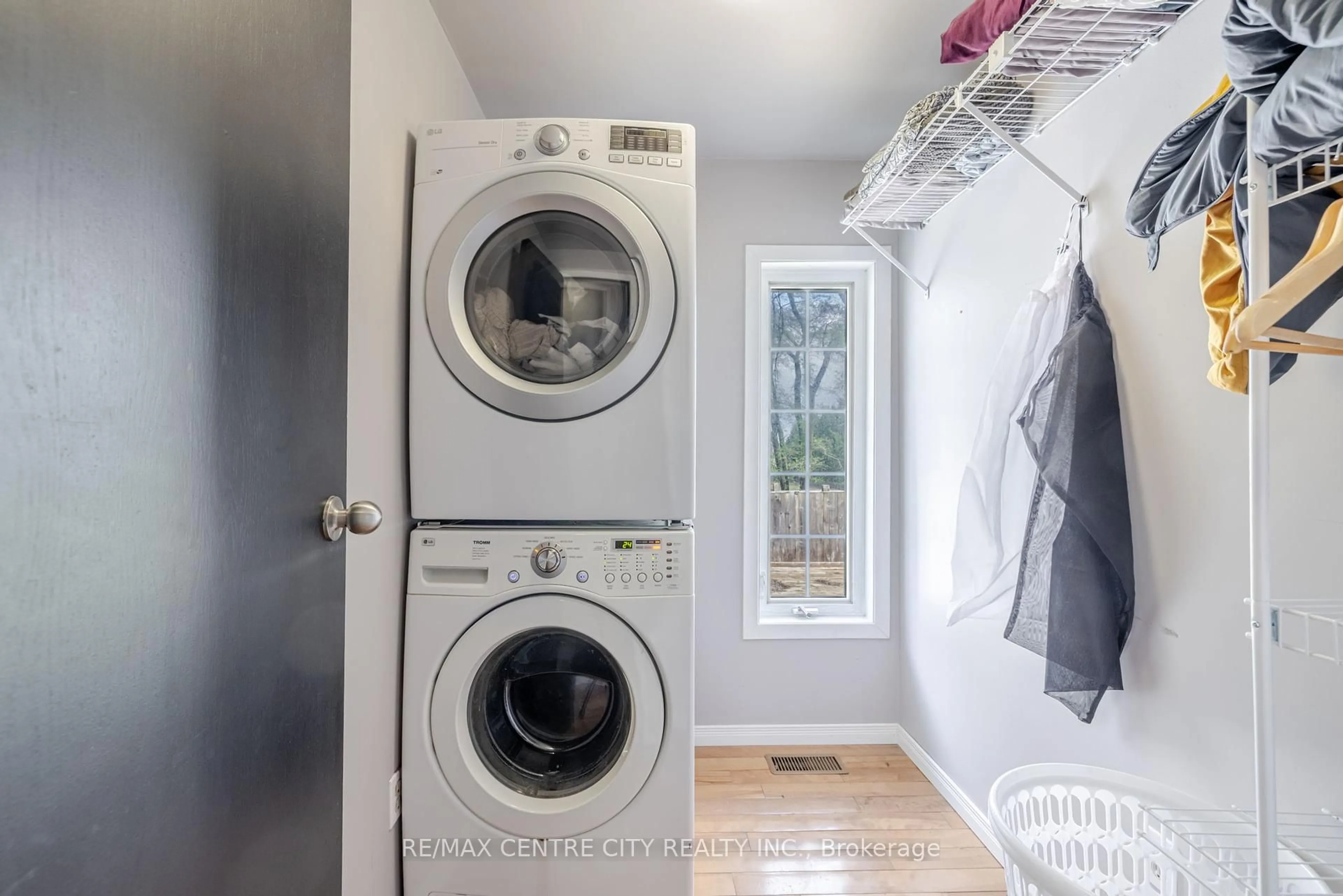 Laundry room for 7641 Lakeshore Rd, Lambton Shores Ontario N0N 1J0