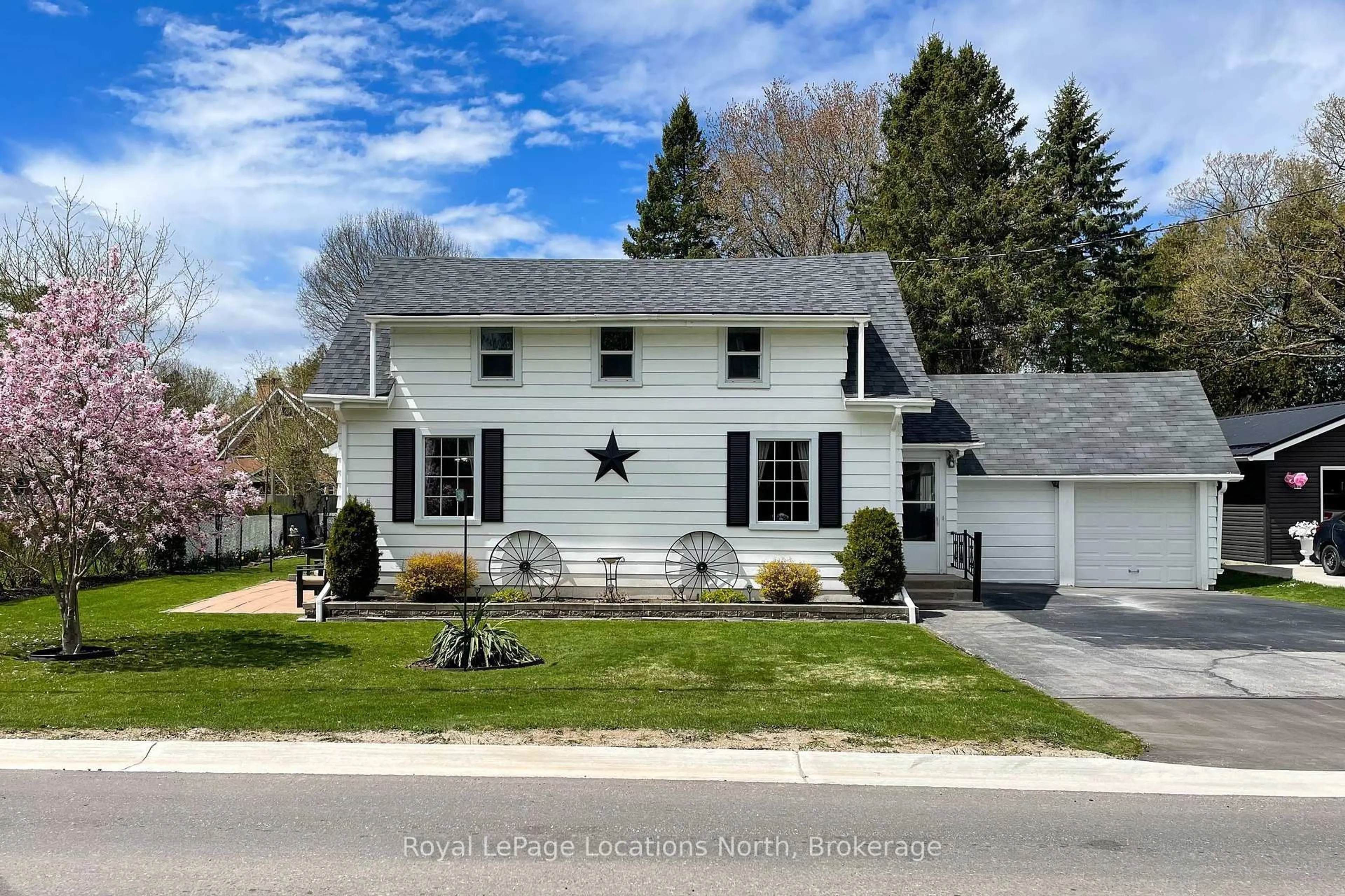 Home with vinyl exterior material, street for 359402 Grey Rd 15 Rd, Meaford Ontario N4K 5N3