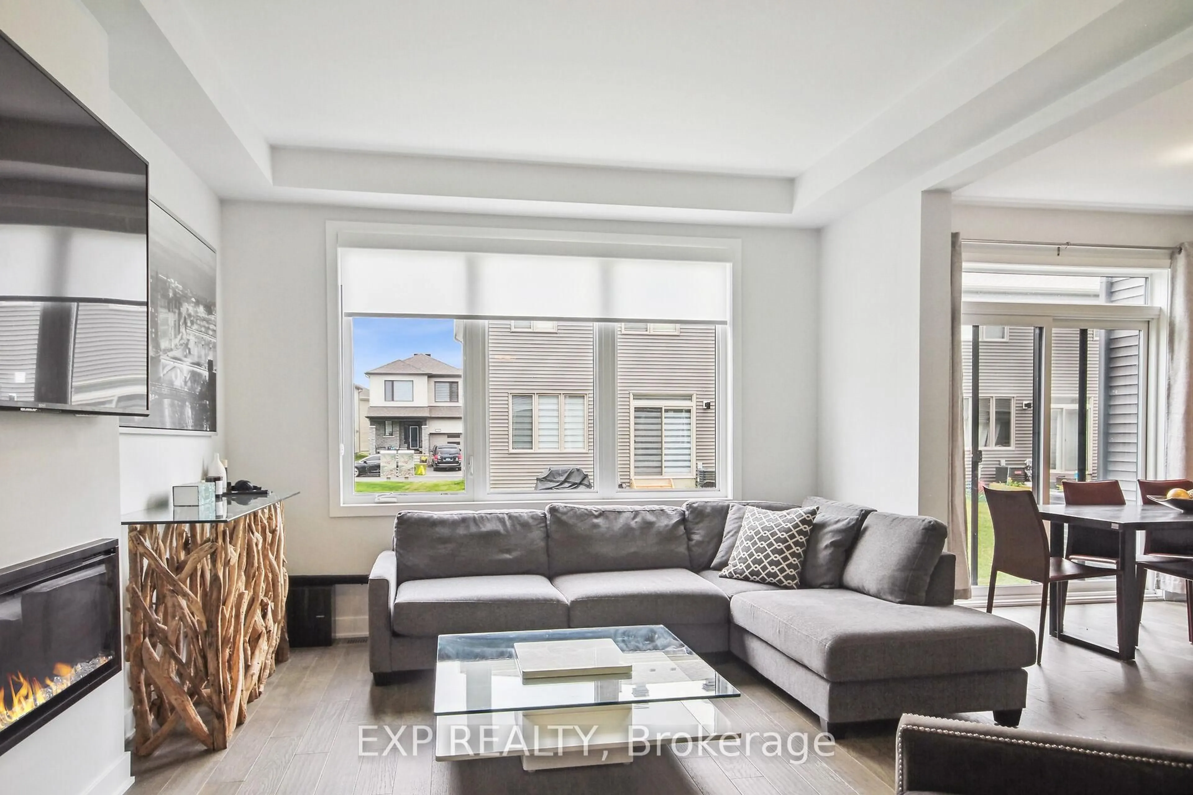 Living room with furniture, unknown for 175 YEARLING Circ, Richmond Ontario K0A 2Z0