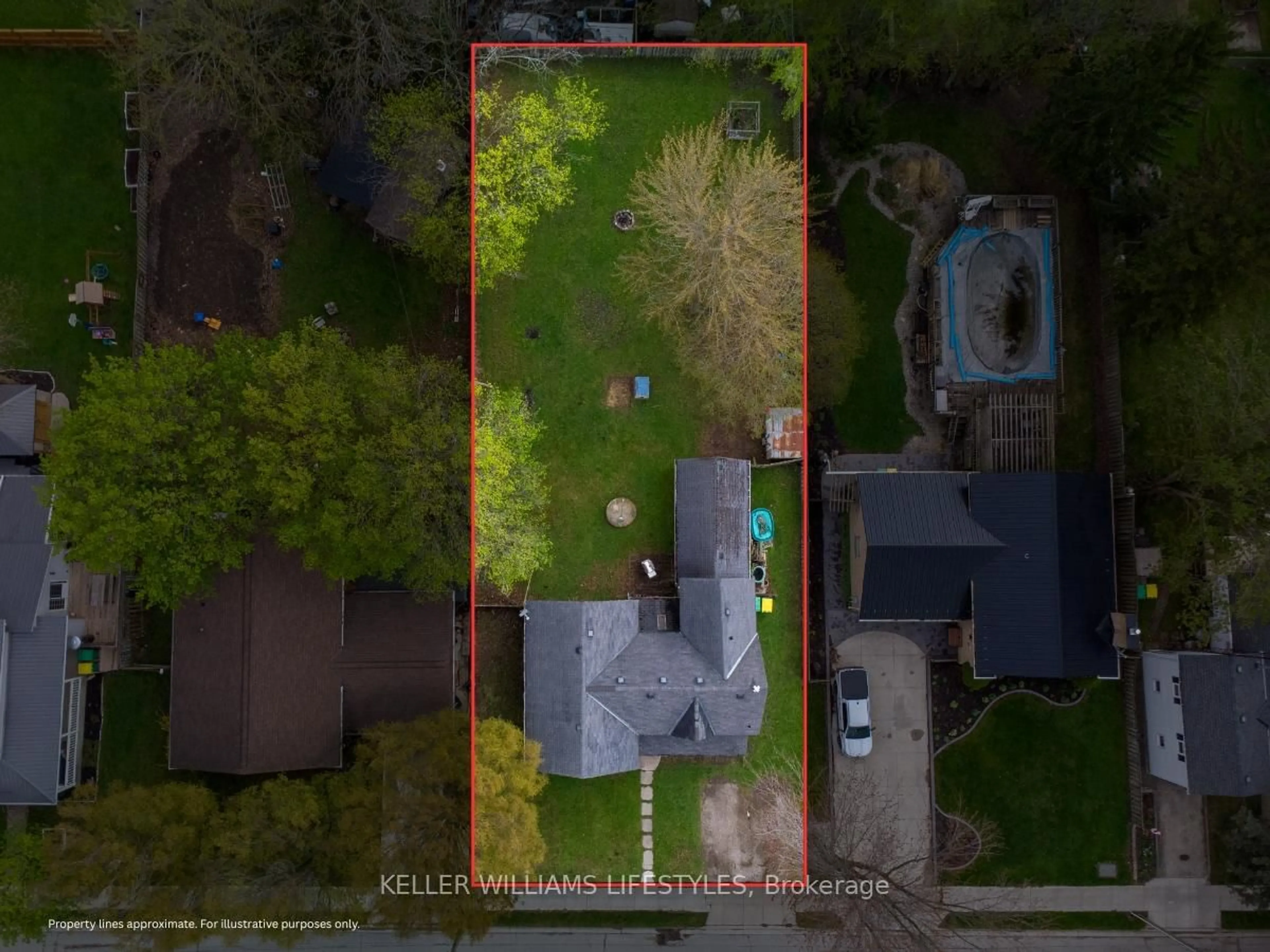 A pic from outside/outdoor area/front of a property/back of a property/a pic from drone, street for 183 Victoria St, Southwest Middlesex Ontario N0L 1M0