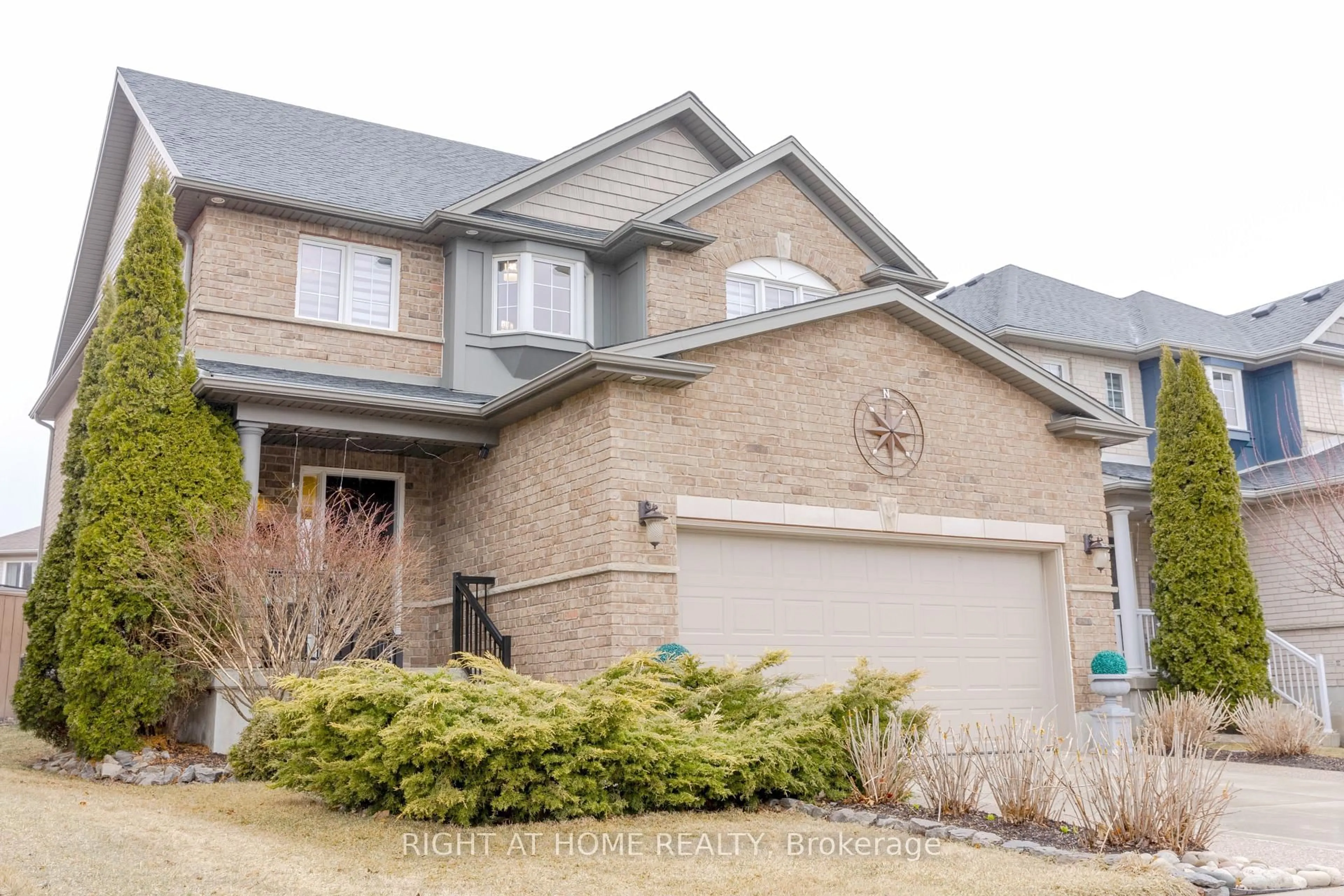 Home with brick exterior material, street for 118 Banffshire St, Kitchener Ontario N2R 1X1