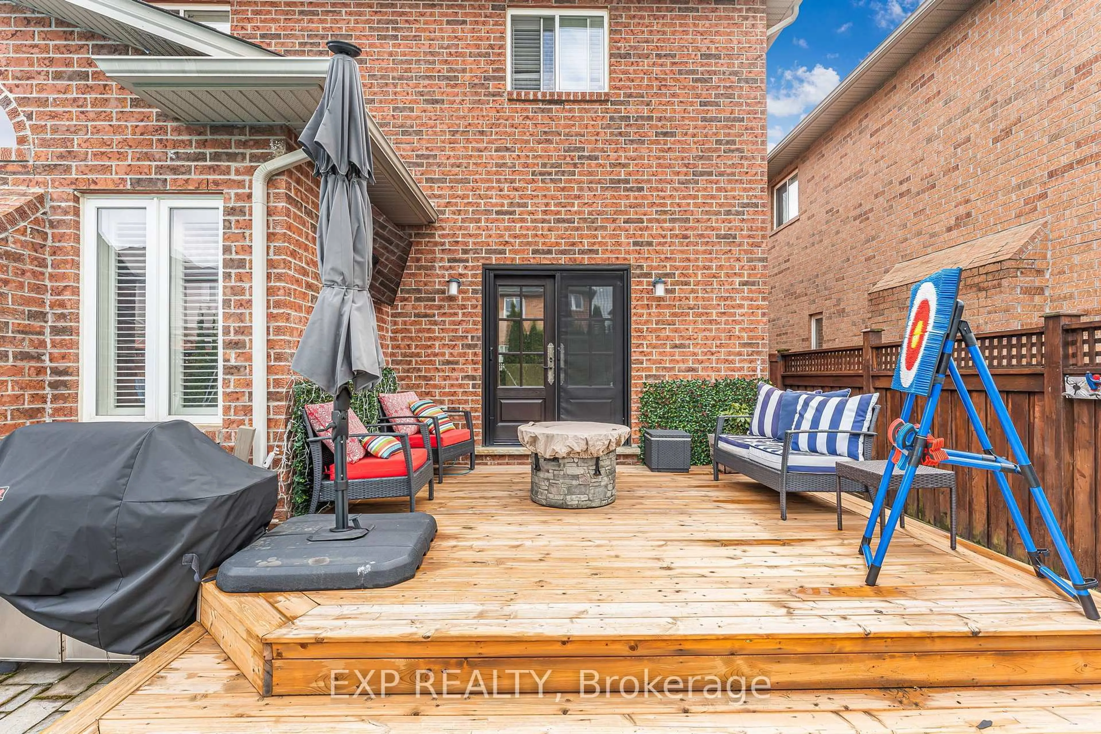 Patio, street for 92 Oleary Dr, Hamilton Ontario L9K 0B5
