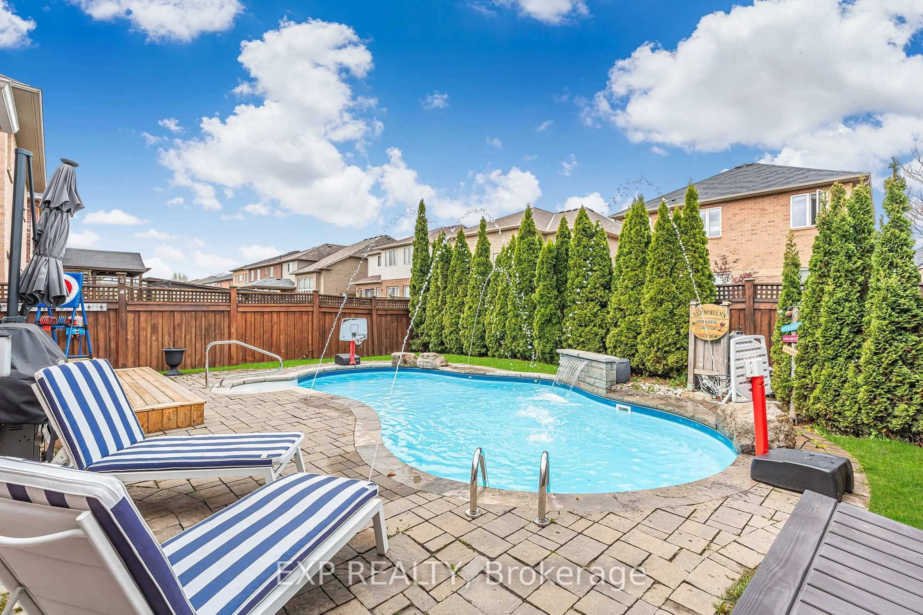 Pool for 92 Oleary Dr, Hamilton Ontario L9K 0B5