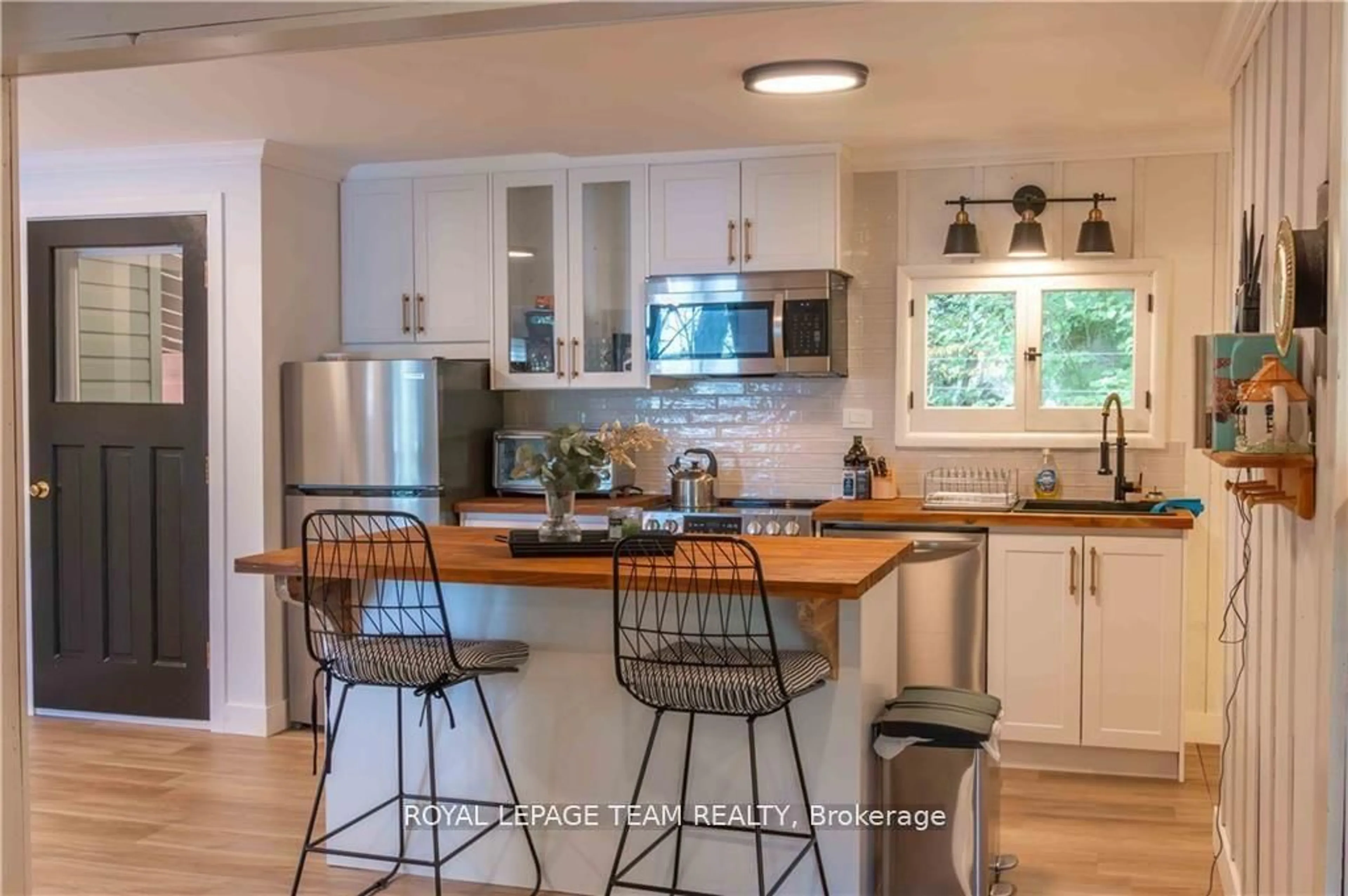 Open concept kitchen, unknown for 242 Chanonhouse Rd, Barry's Bay Ontario K0J 1B0