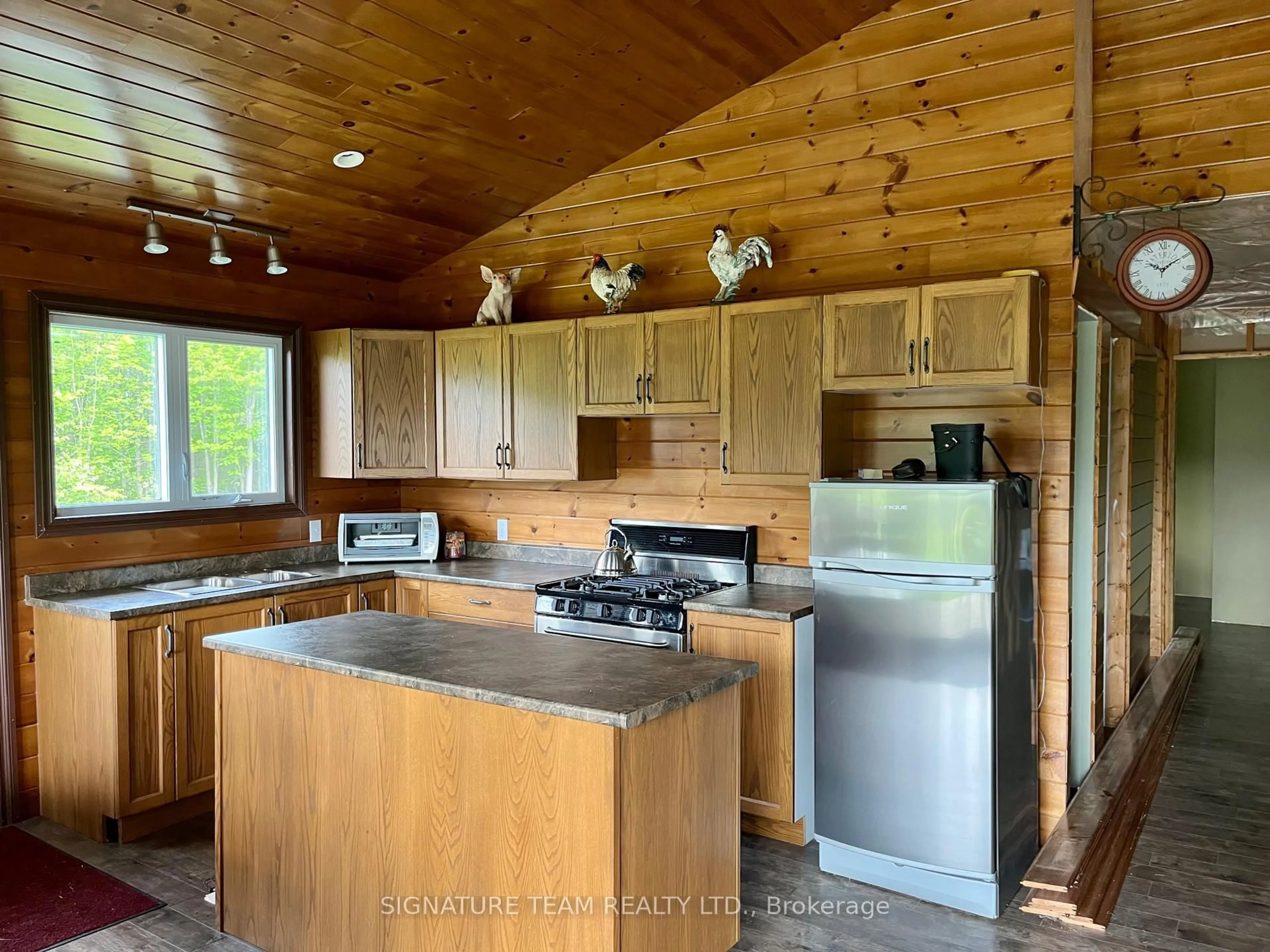 Unknown for 1408B Summers Rd, Petawawa Ontario K8H 2W8