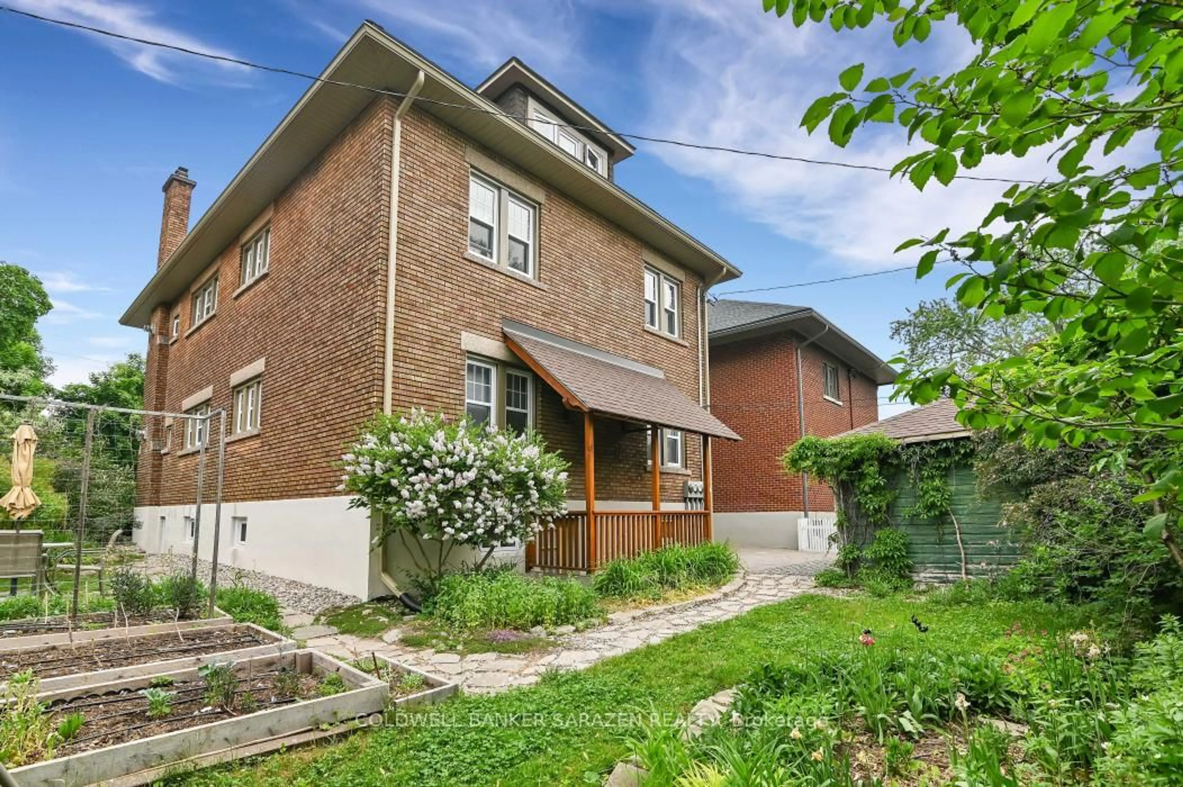Home with brick exterior material, street for 380 FIRST Ave, Ottawa Ontario K1S 2H1