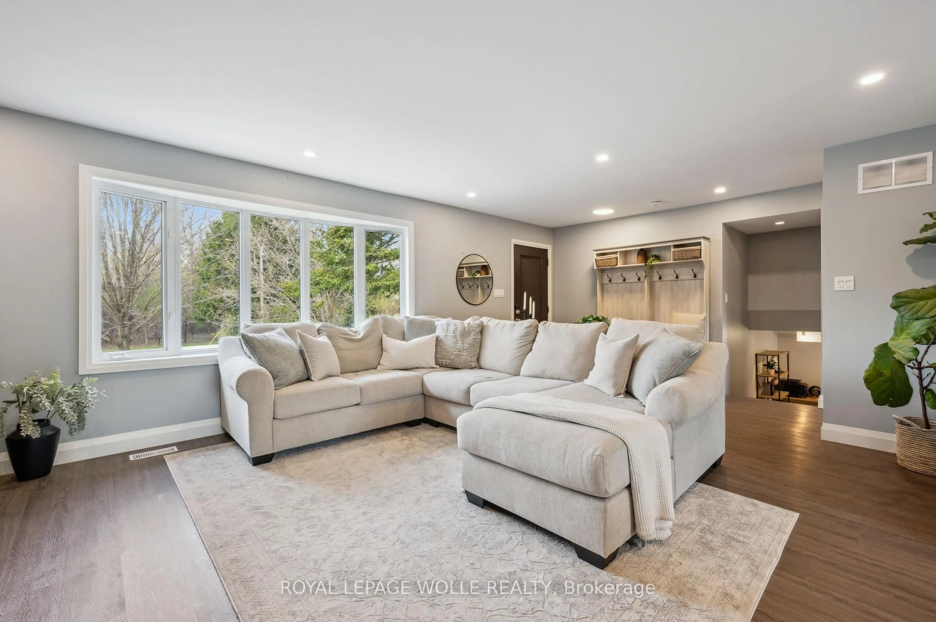 Living room with furniture, unknown for 7481 Eighth Line, Guelph/Eramosa Ontario N1H 6J2