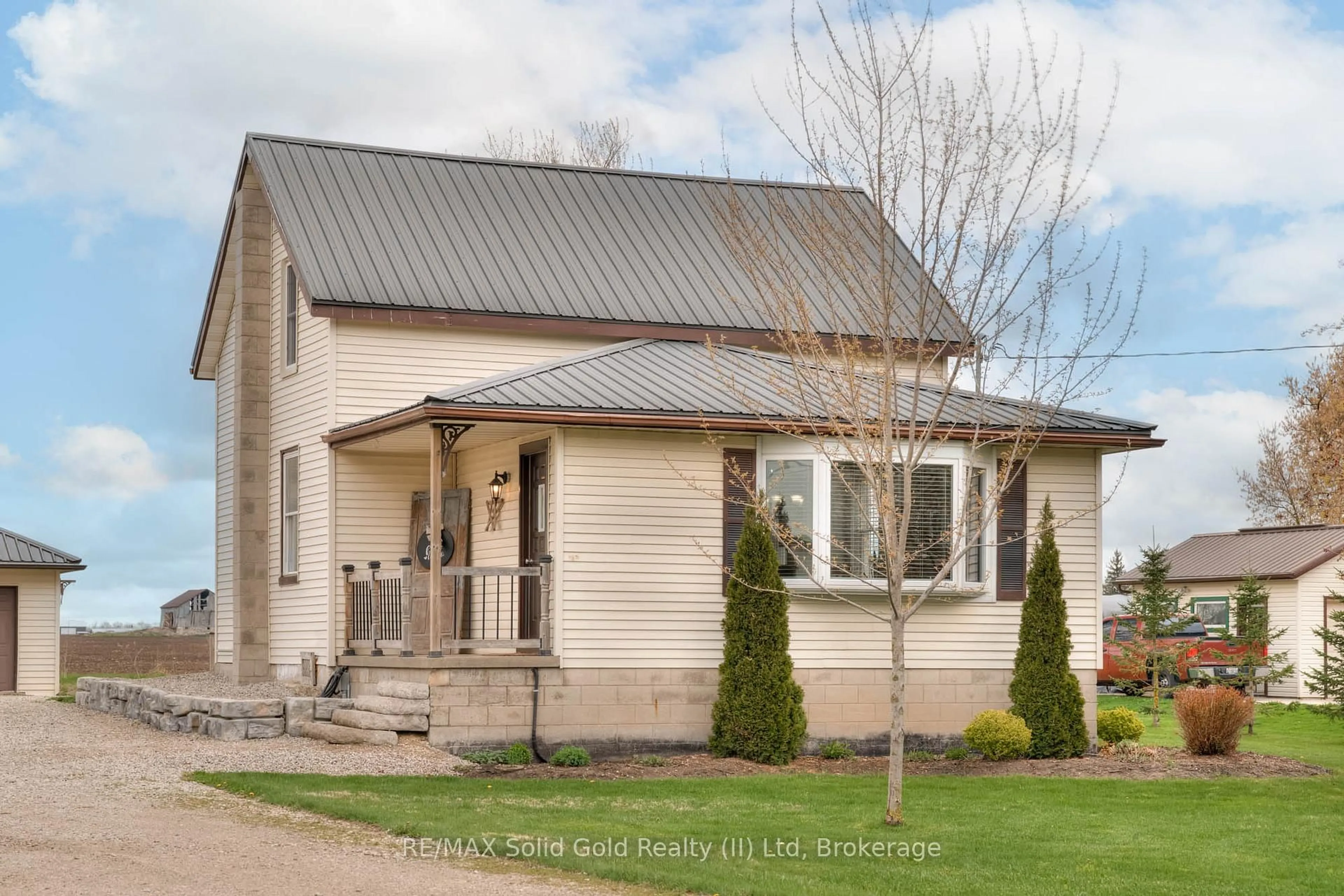 Home with vinyl exterior material, street for 4136 83 Line, Perth East Ontario N4W 3G9