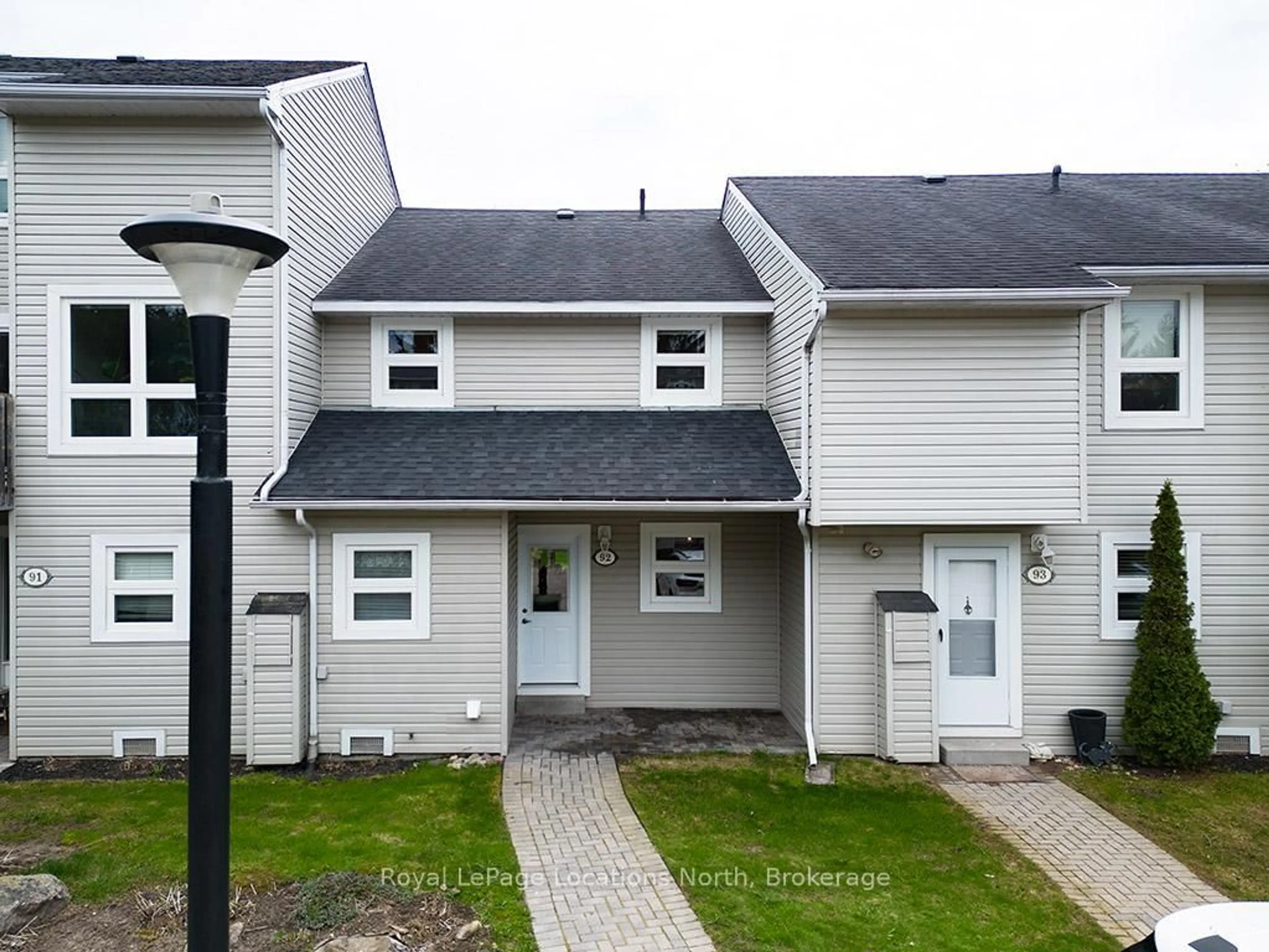 A pic from outside/outdoor area/front of a property/back of a property/a pic from drone, street for 127 Alfred St #92, Blue Mountains Ontario N0H 2P0