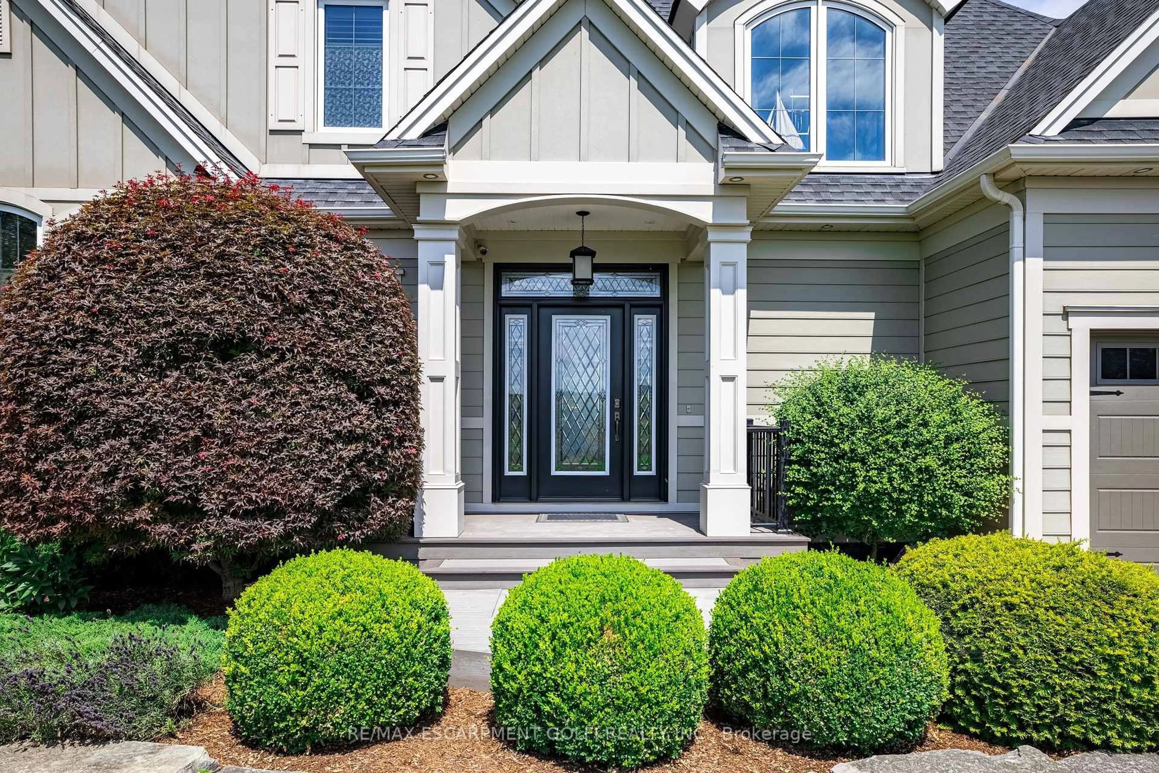 Home with vinyl exterior material, street for 12 Firelane 11A Rd, Niagara-on-the-Lake Ontario L0S 1J0