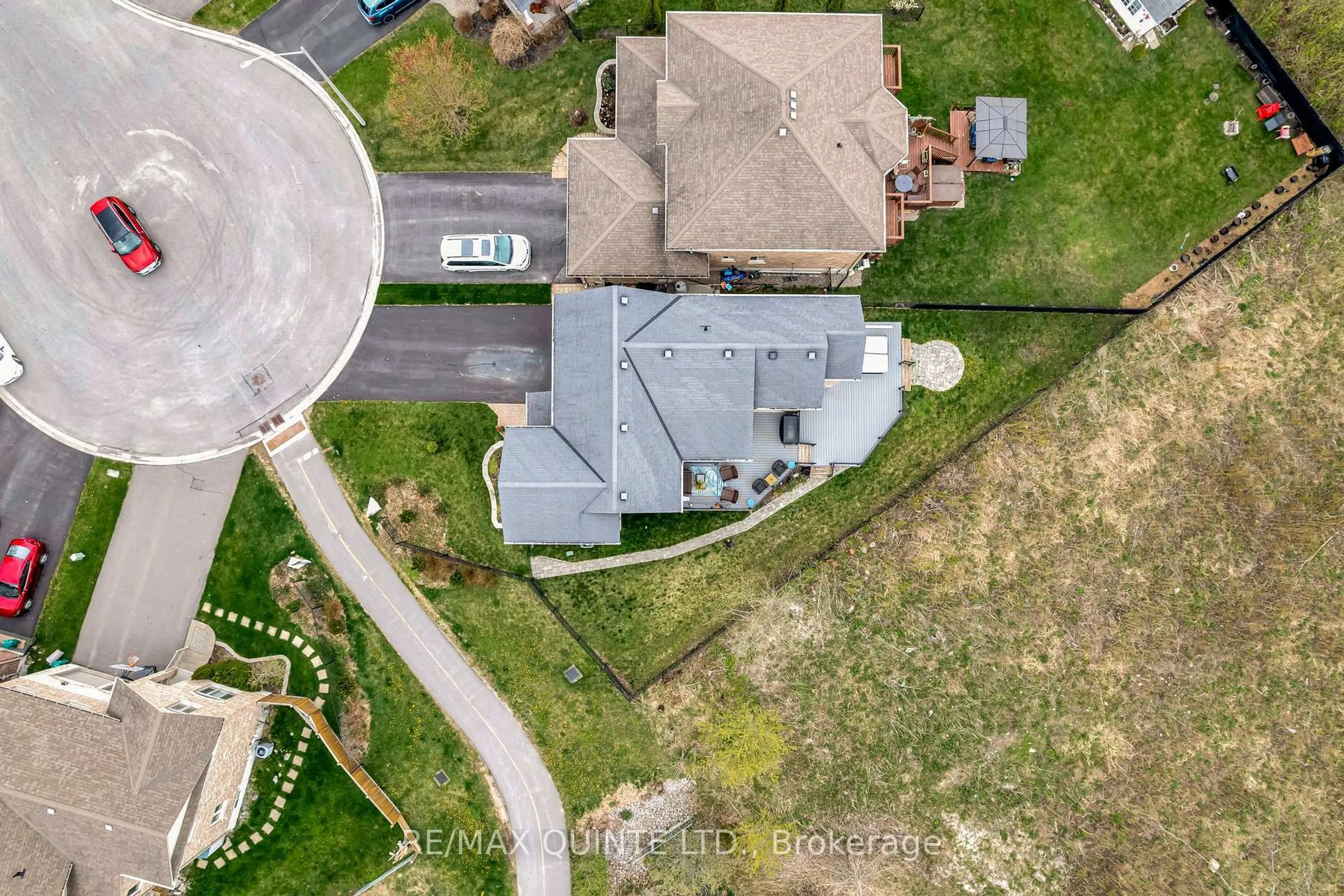 A pic from outside/outdoor area/front of a property/back of a property/a pic from drone, street for 10 Meagher Pl, Belleville Ontario K8P 0C1
