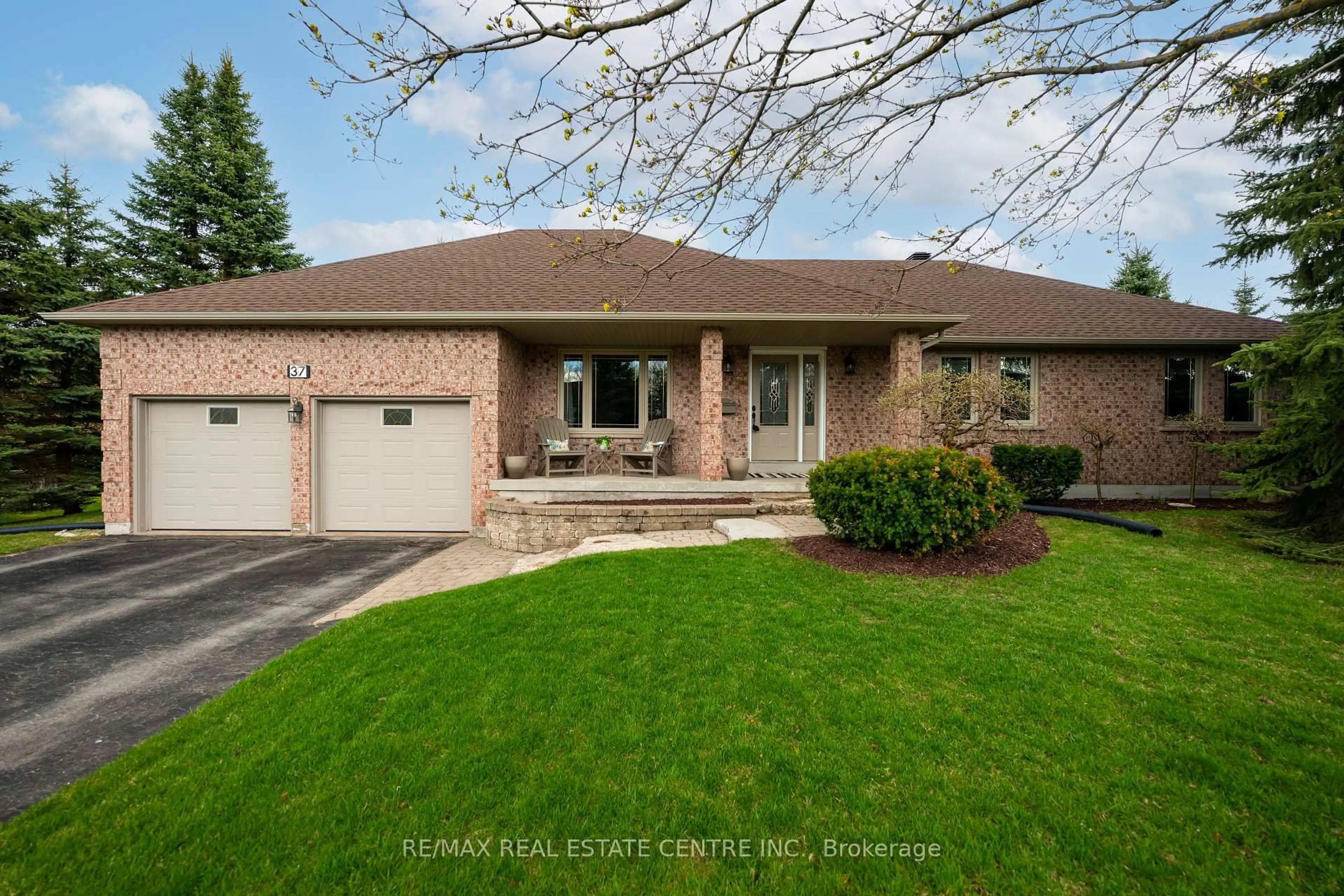 Home with brick exterior material, street for 37 Riverside Dr, Mono Ontario L9W 6L5