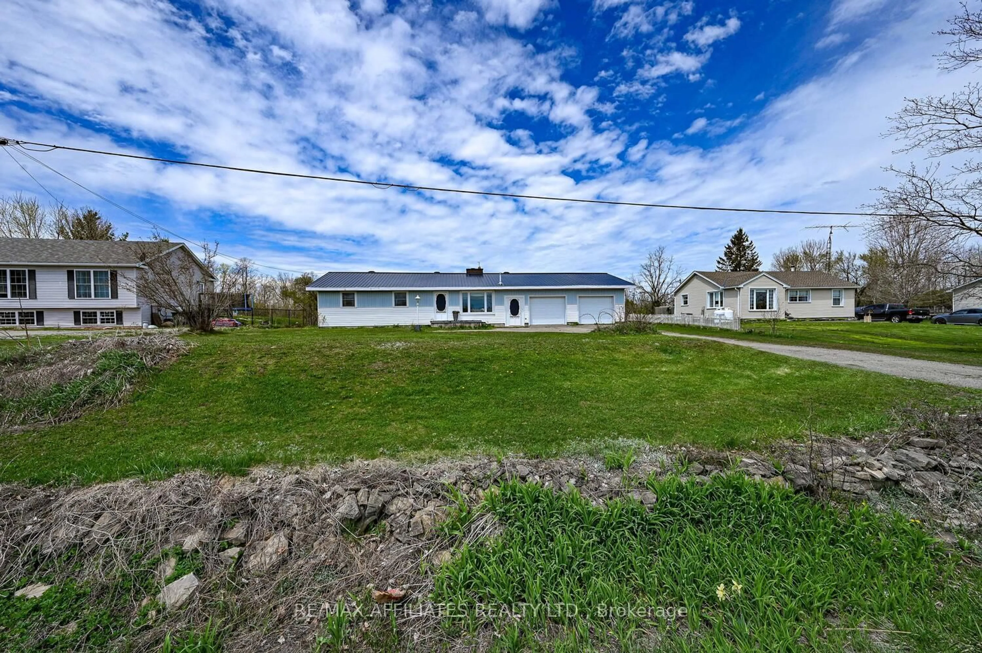 A pic from outside/outdoor area/front of a property/back of a property/a pic from drone, unknown for 460 Highway 15 Rd, Rideau Lakes Ontario K7A 5B8