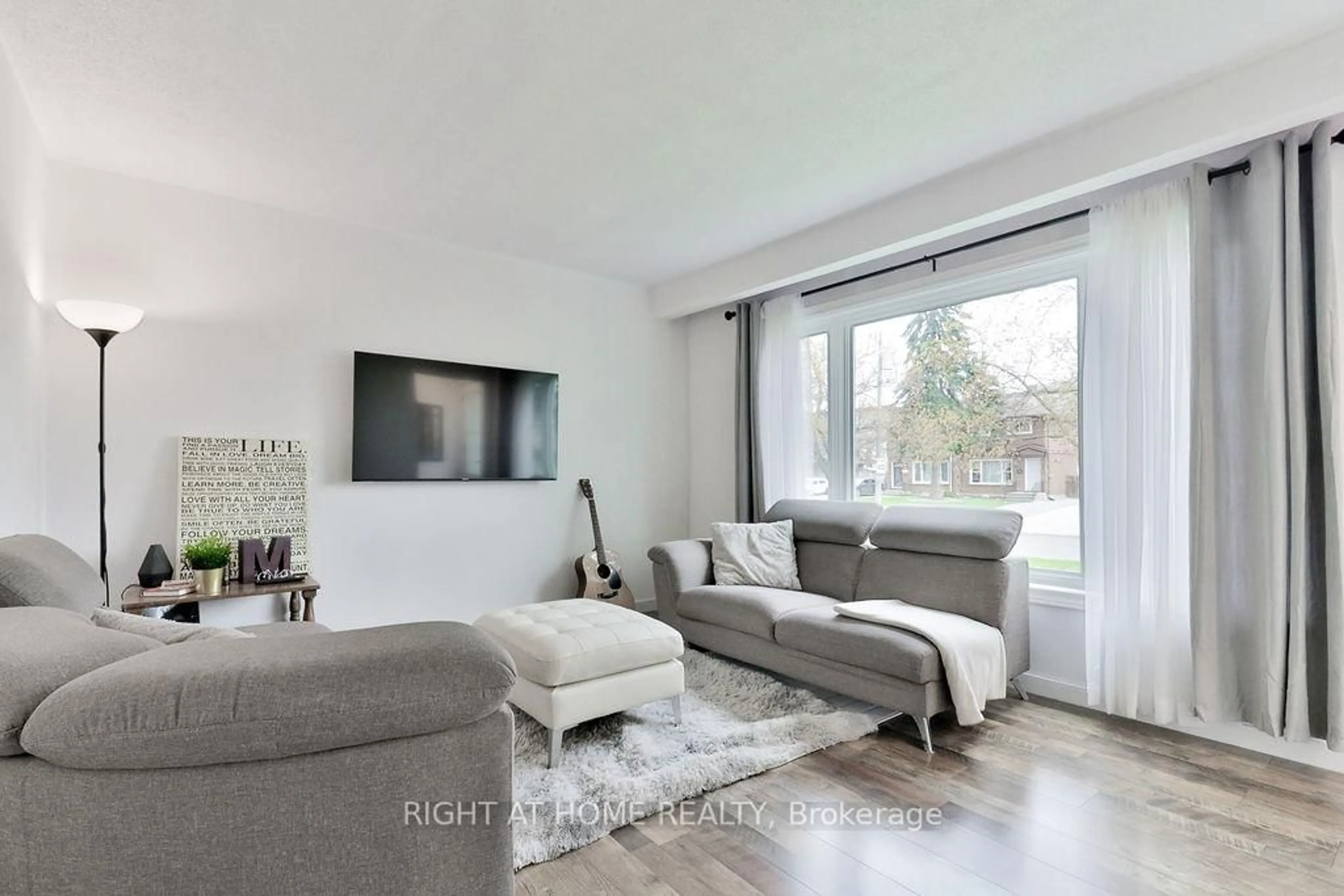 Living room with furniture, unknown for 5 Prince Paul Cres, St. Catharines Ontario L2N 3A8