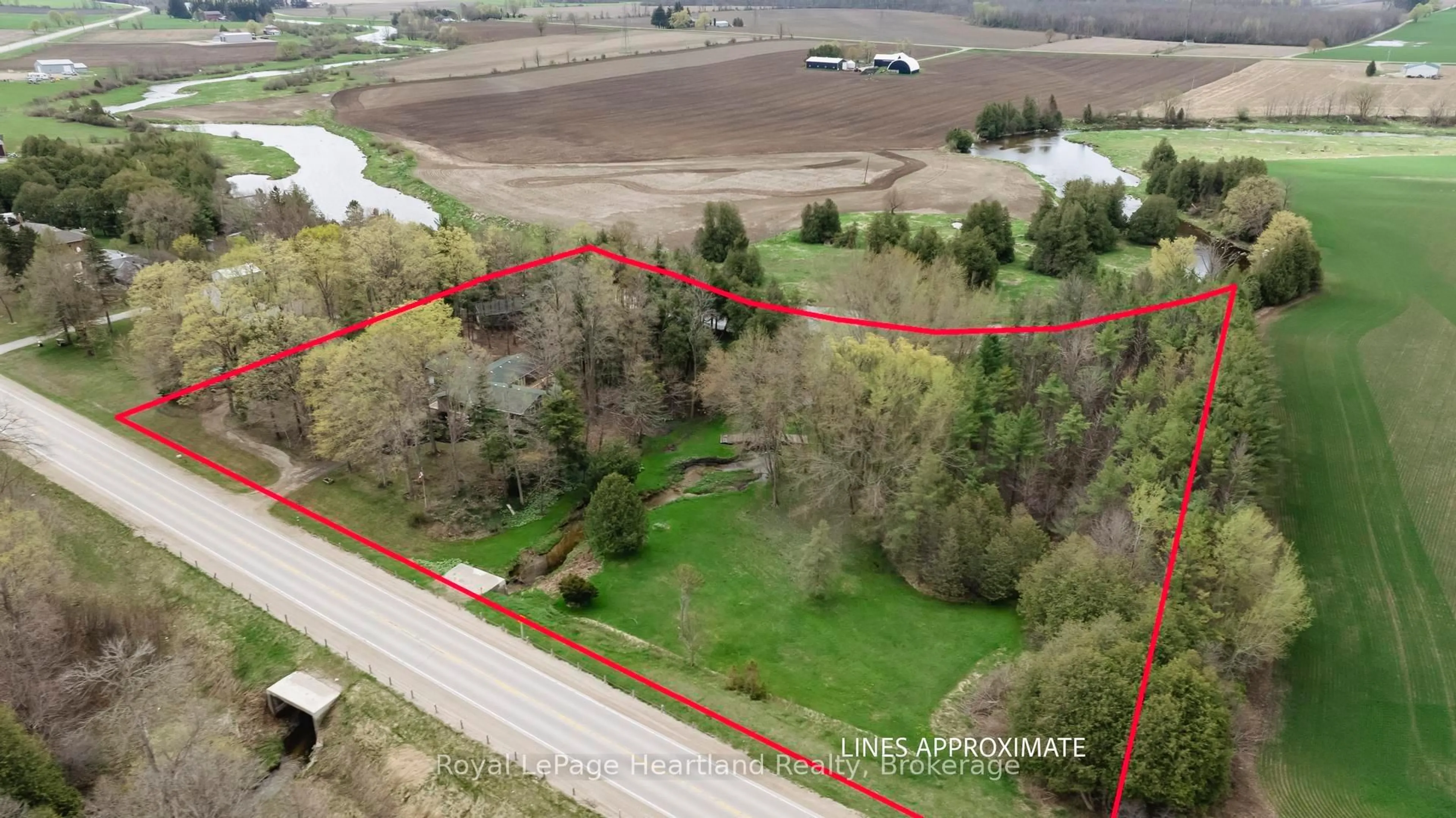 A pic from outside/outdoor area/front of a property/back of a property/a pic from drone, unknown for 41829 Amberley Rd, Morris Turnberry Ontario N0G 1G0