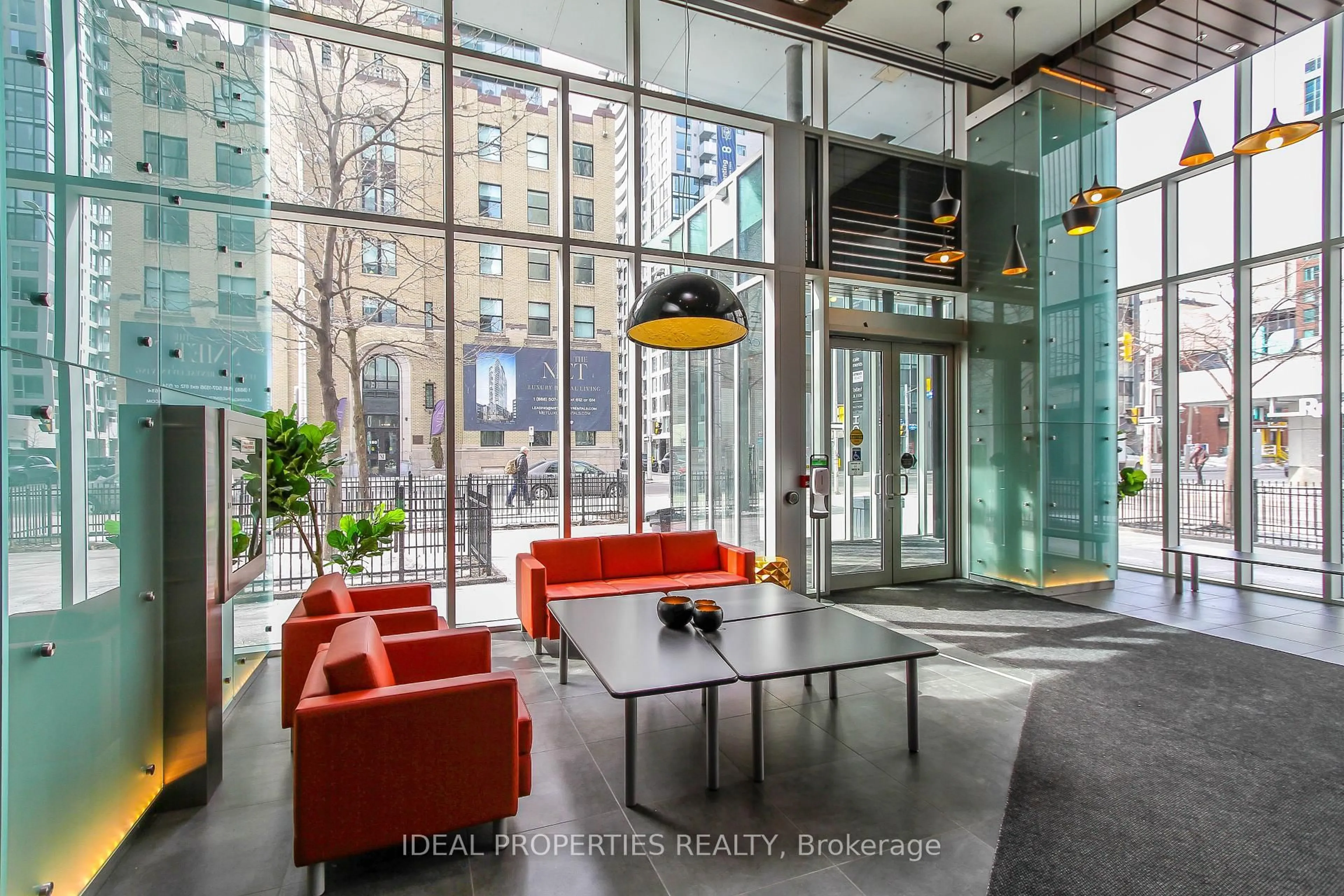 Lobby for 179 Metcalfe St #2507, Ottawa Ontario K2P 1P7