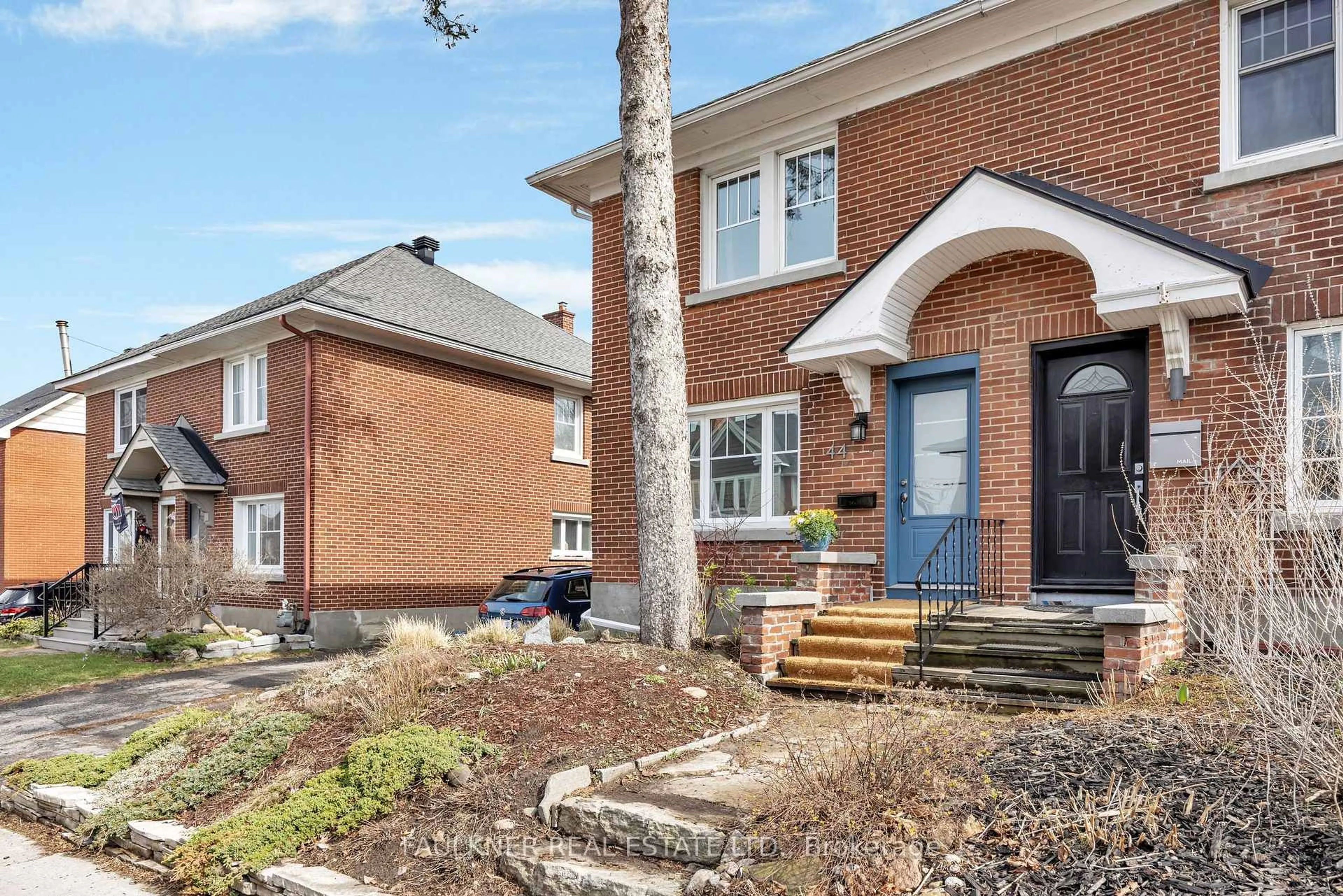 Home with brick exterior material, street for 44 Kinnear St, Ottawa Ontario K1Y 3R6