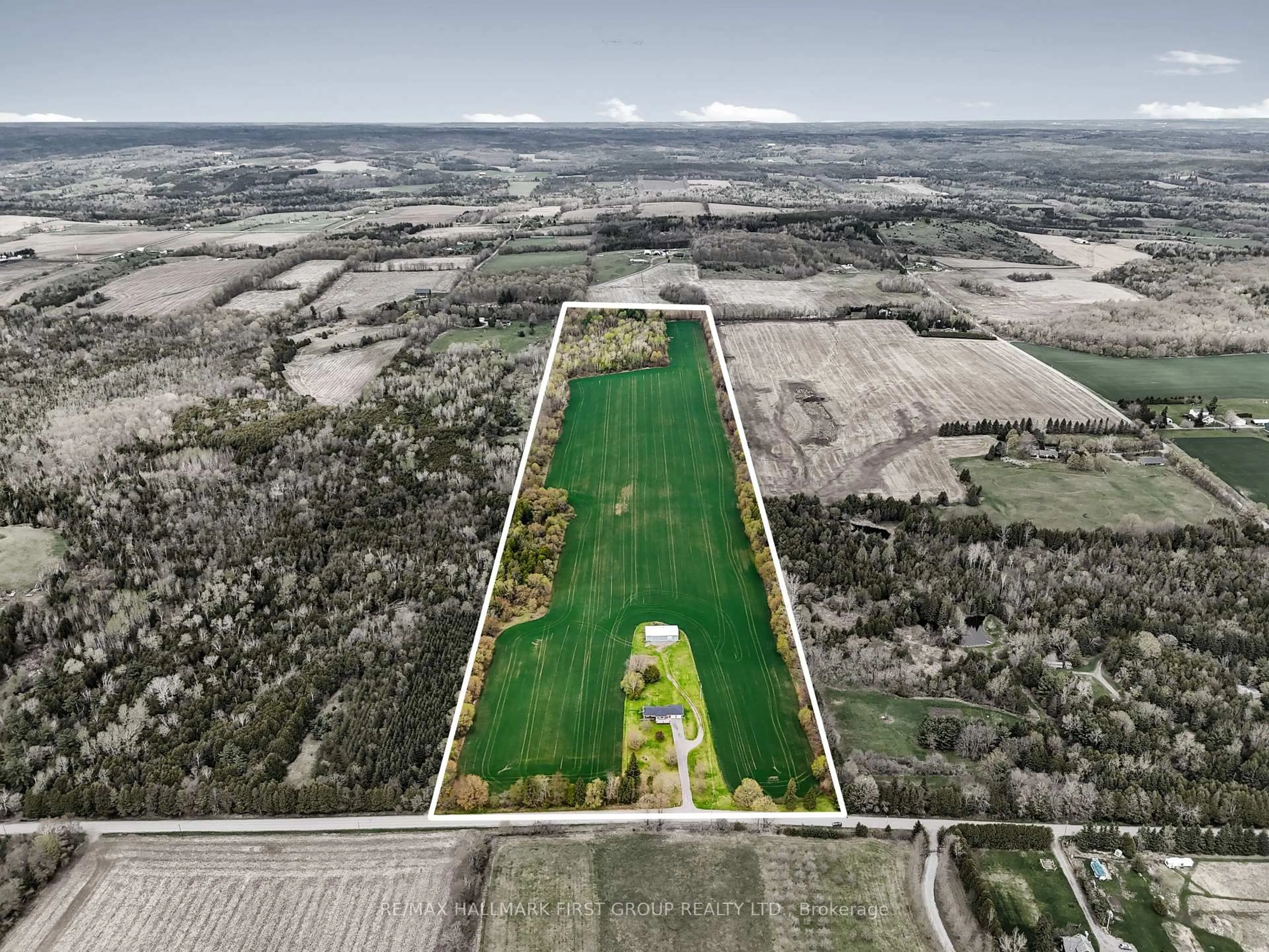 A pic from outside/outdoor area/front of a property/back of a property/a pic from drone, street for 2350 7th Line, Port Hope Ontario L1A 3V5