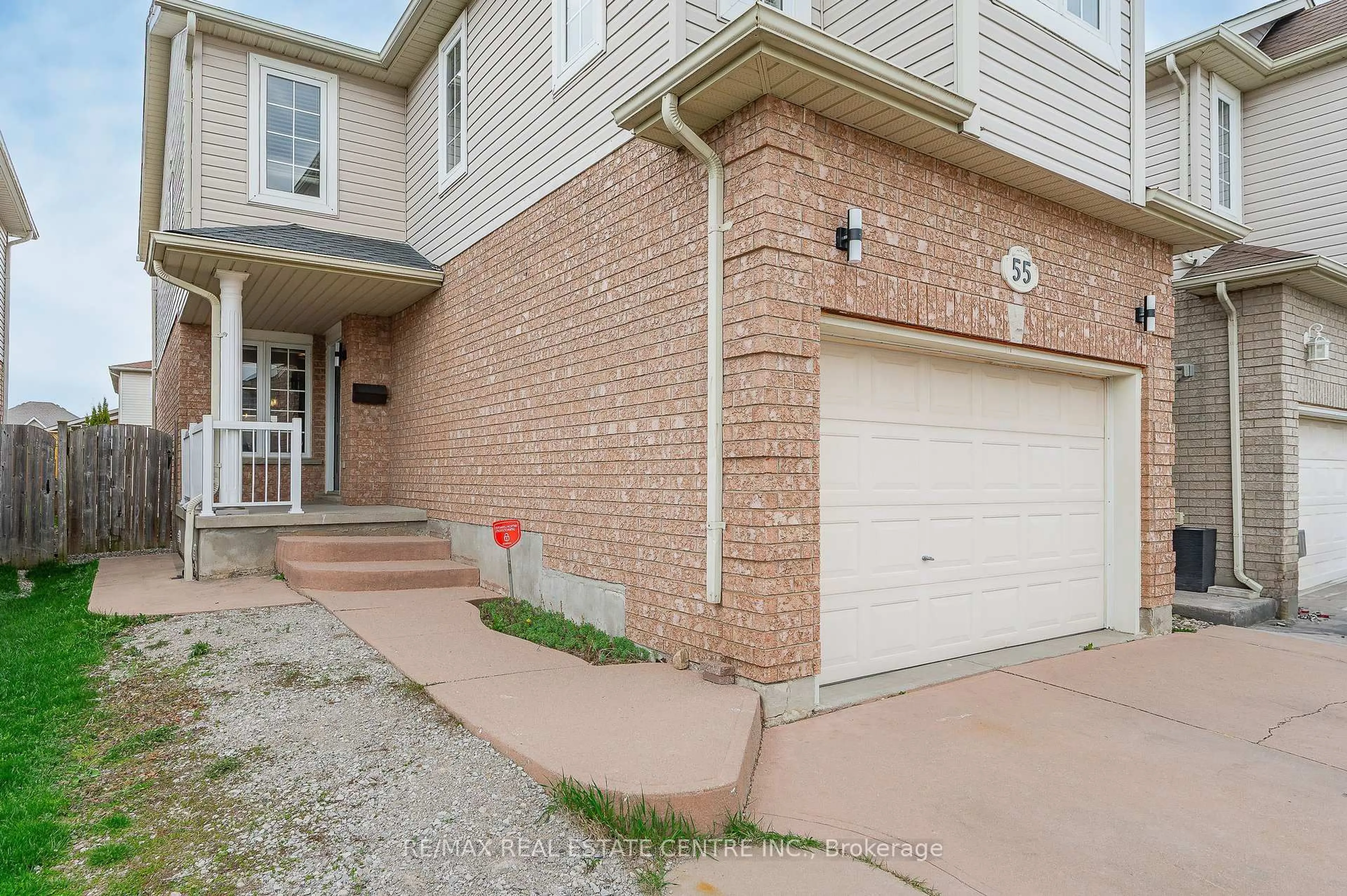 Home with brick exterior material, street for 55 LILYWOOD Dr, Cambridge Ontario N1P 1G9