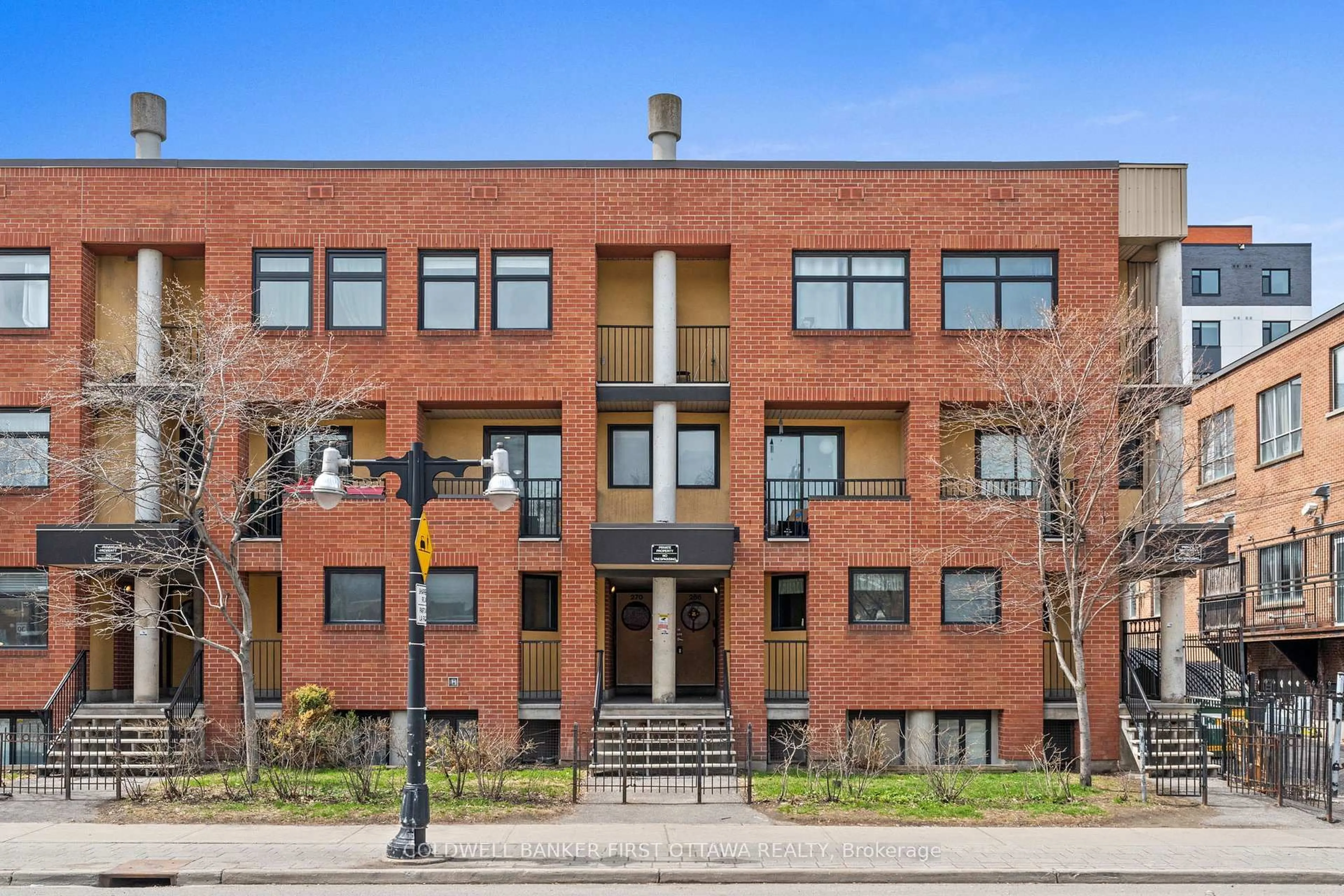Home with brick exterior material, building for 270 King Edward Ave, Ottawa Ontario K1N 7M1