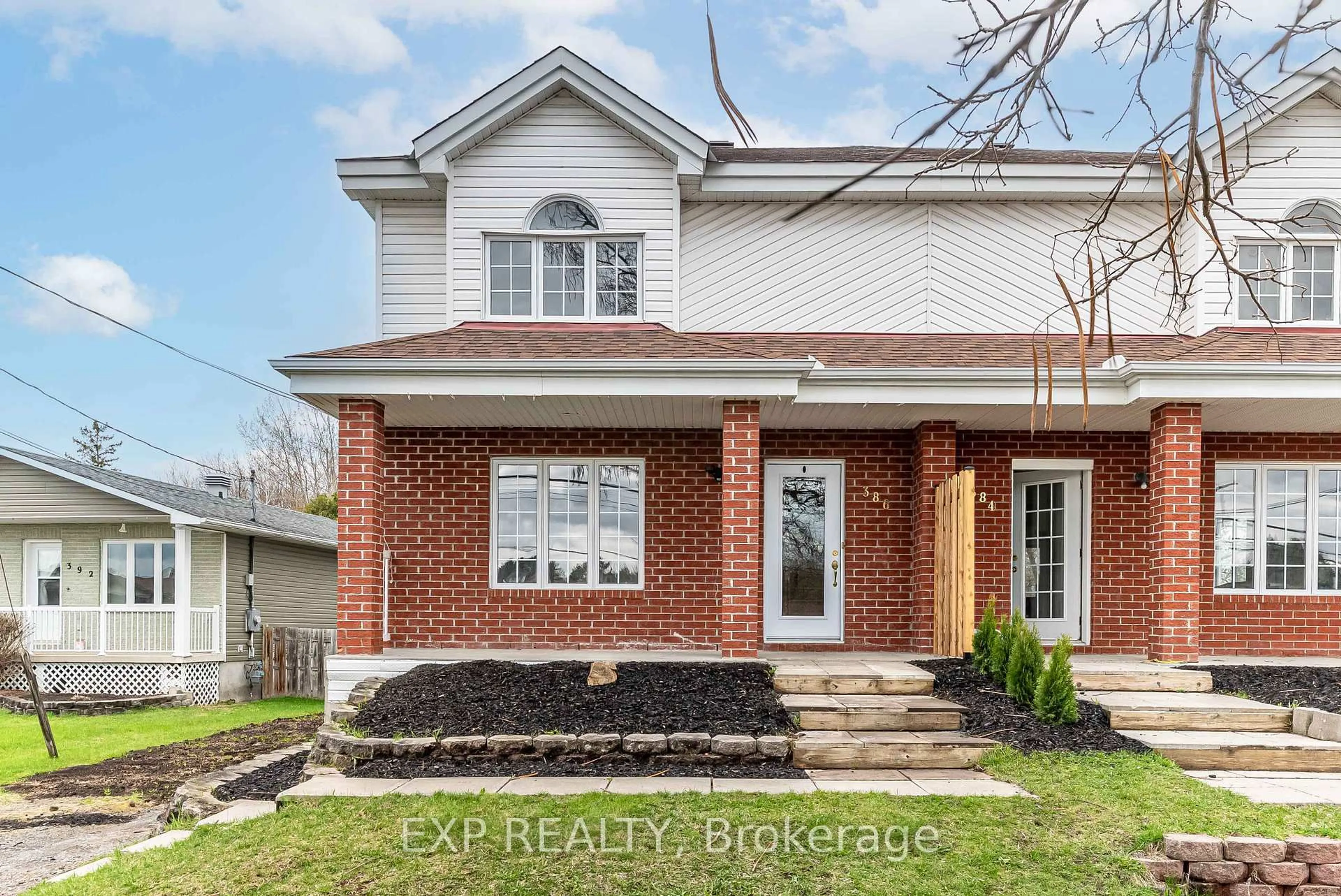 Home with brick exterior material, street for 386 Laurier St, Clarence-Rockland Ontario K4K 1G2
