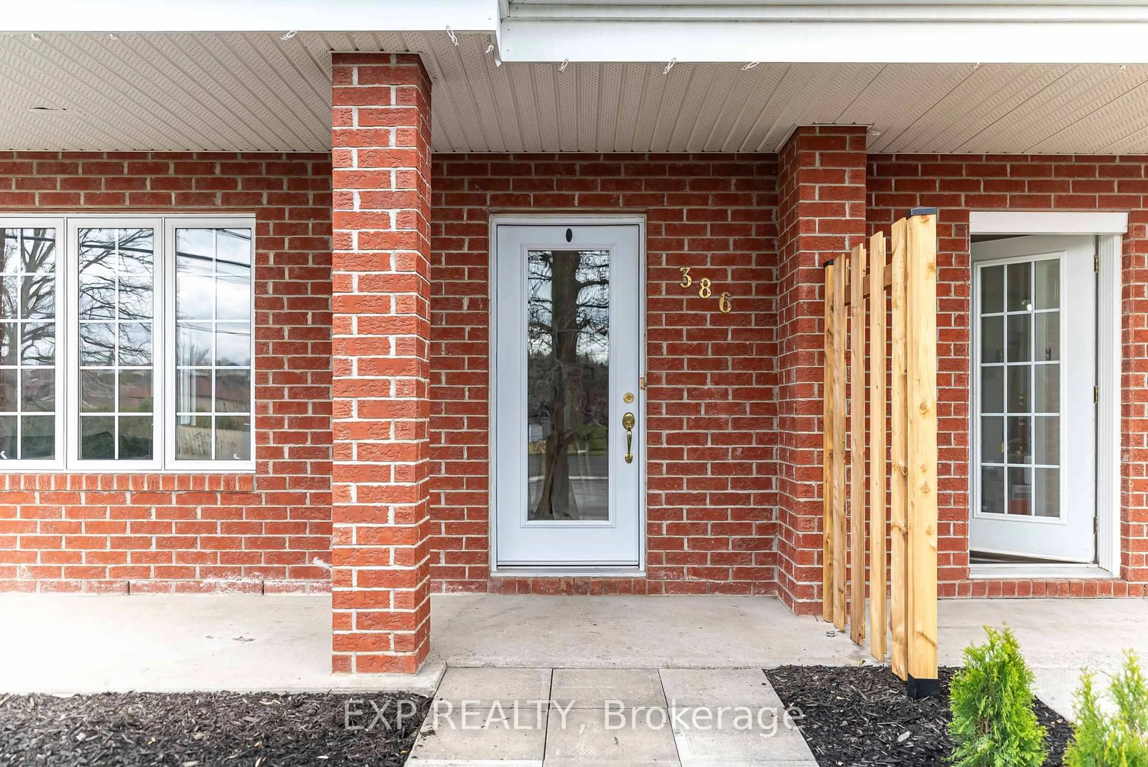 Home with brick exterior material, street for 386 Laurier St, Clarence-Rockland Ontario K4K 1G2