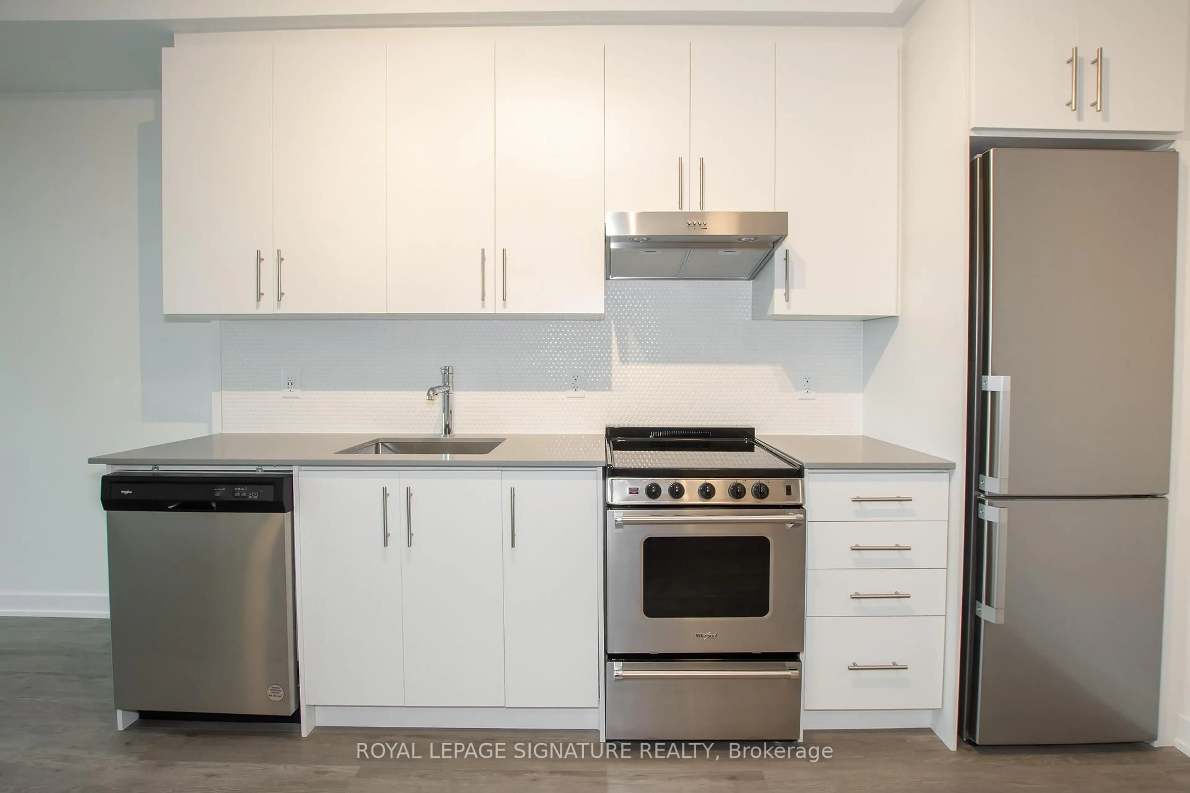 Standard kitchen, unknown for 212 King William St #623, Hamilton Ontario L8R 0A7