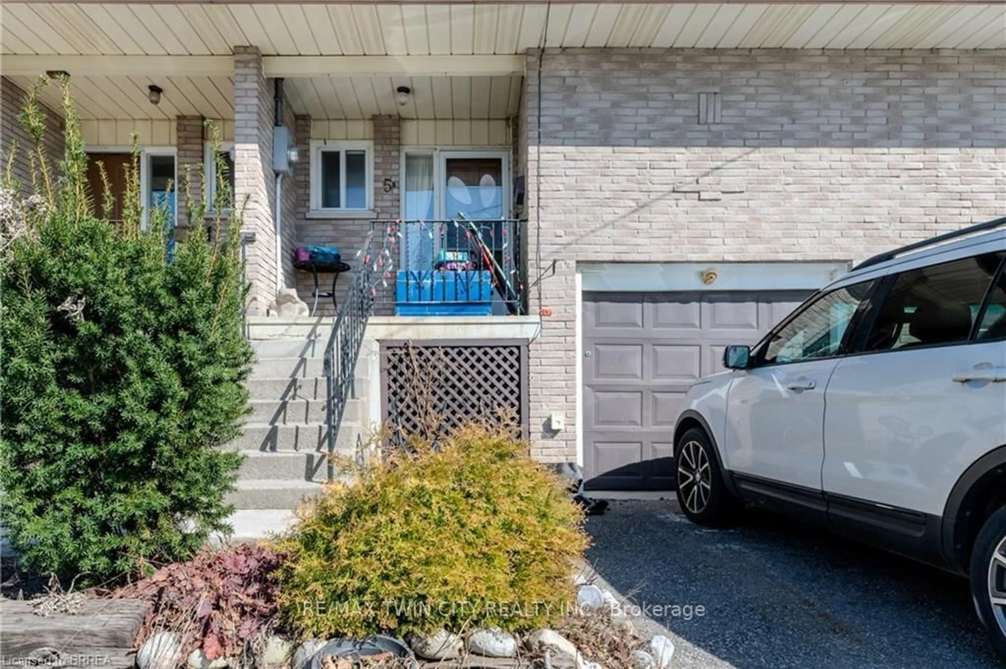 Unknown for 5 Raleigh St #23, Brantford Ontario N3T 1J8