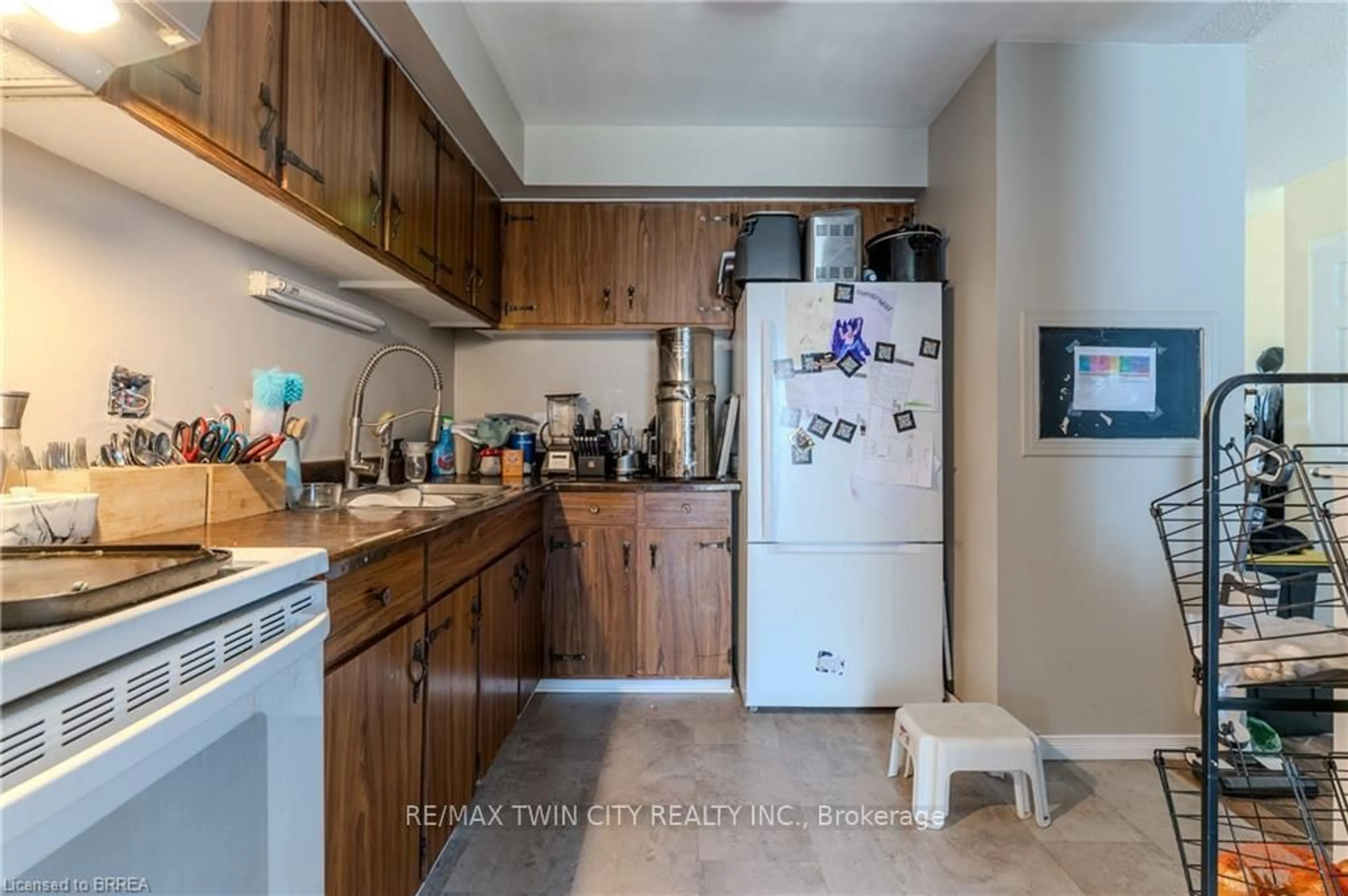 Standard kitchen, ceramic/tile floor for 5 Raleigh St #23, Brantford Ontario N3T 1J8