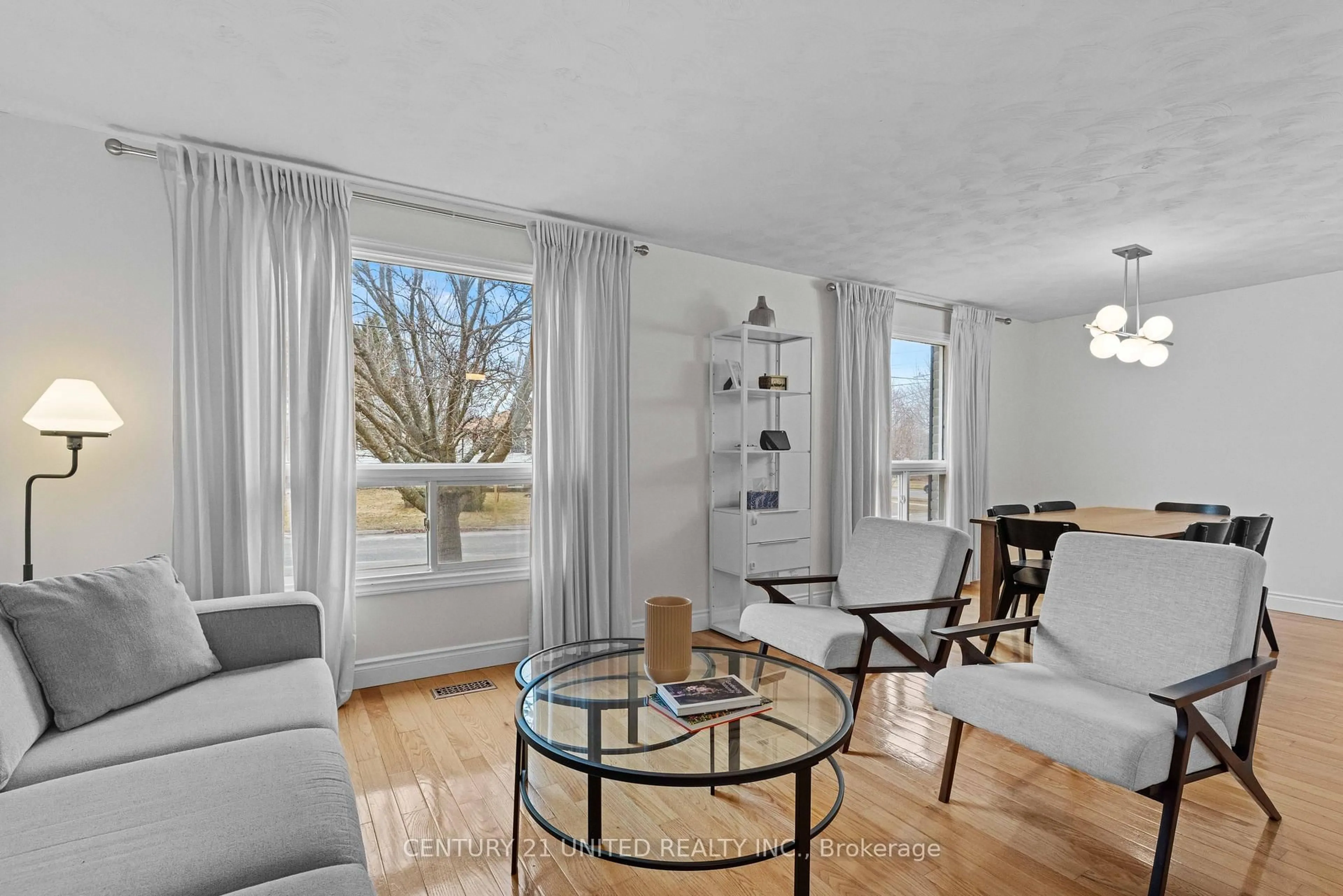 Living room with furniture, unknown for 1173 Normandy St, Peterborough North Ontario K9H 7L9