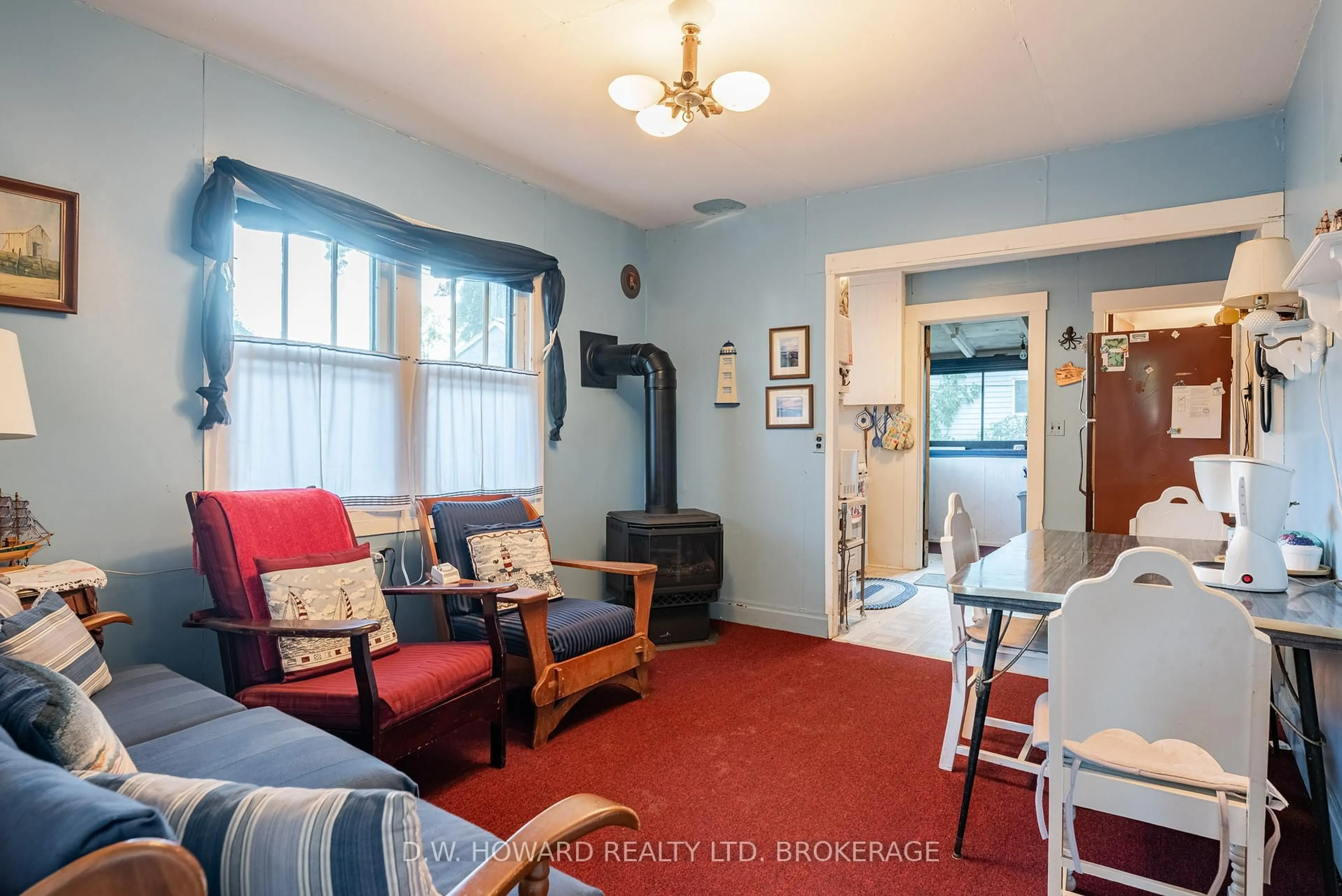 Living room with furniture, unknown for 321 Maplewood Ave, Fort Erie Ontario L0S 1B0
