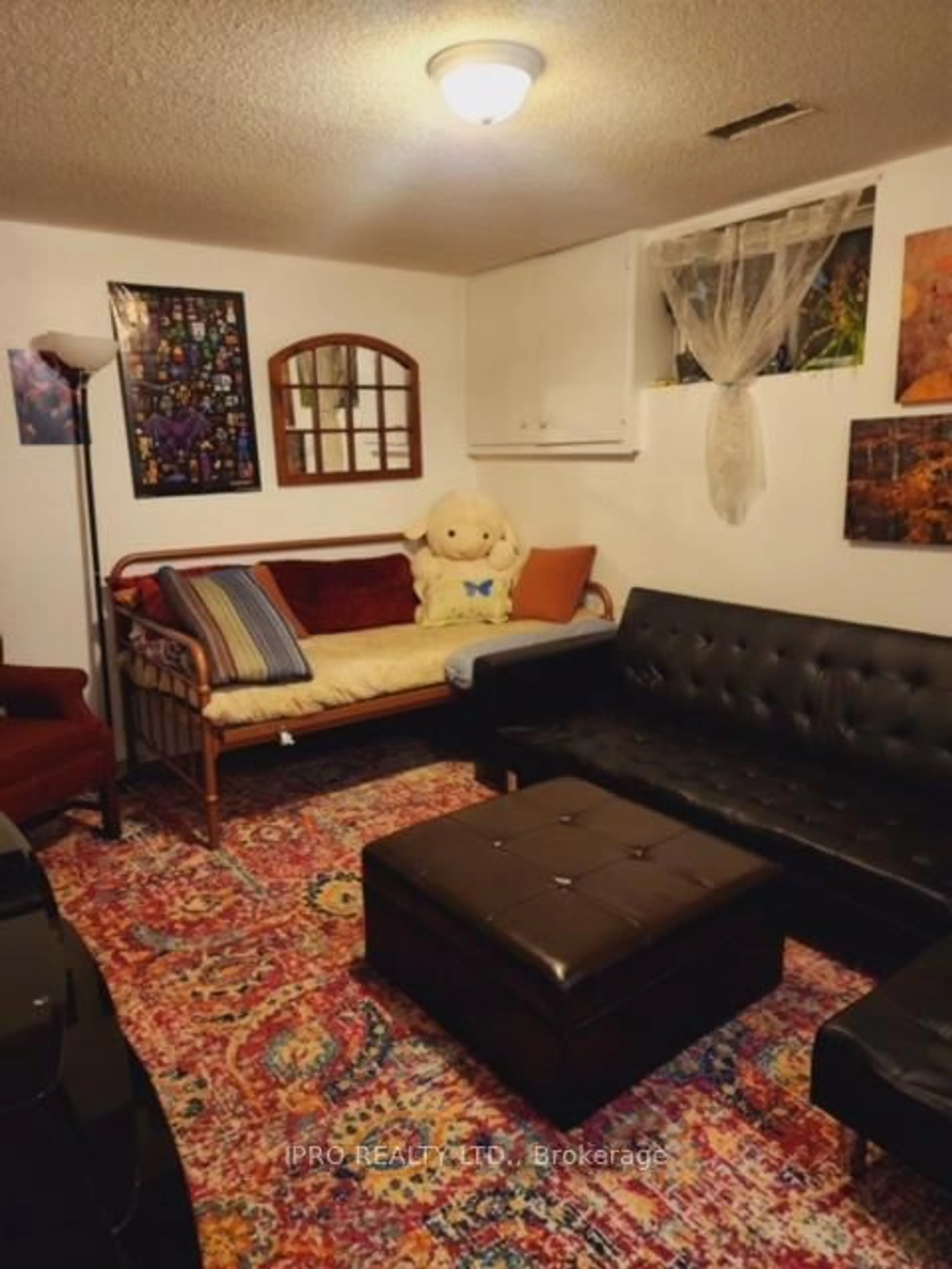 Living room with furniture, unknown for 215 Boullee St, London East Ontario N5Y 1T9