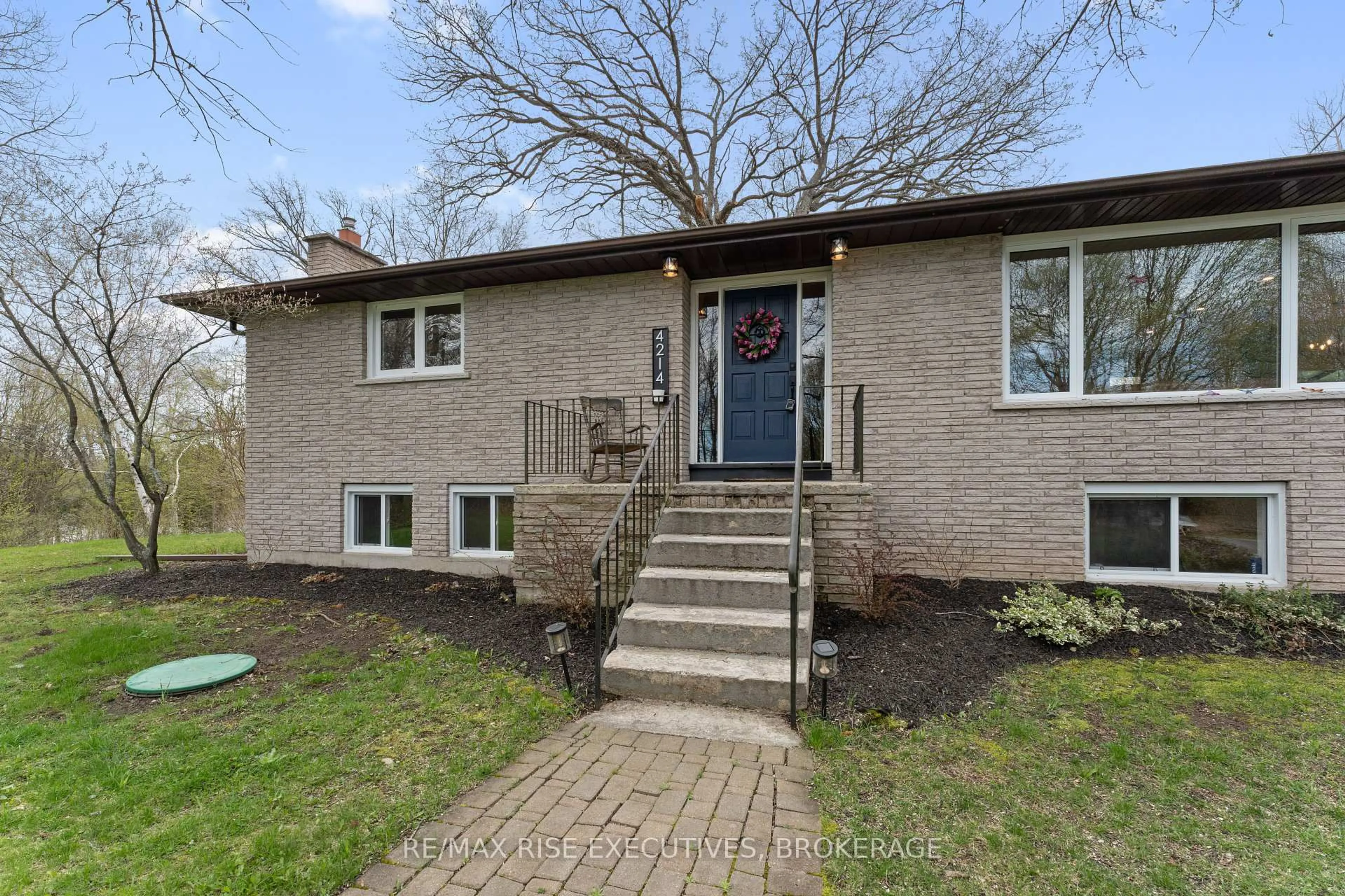 Home with brick exterior material, street for 4214 Maple Dr, Verona Ontario K0H 2W0
