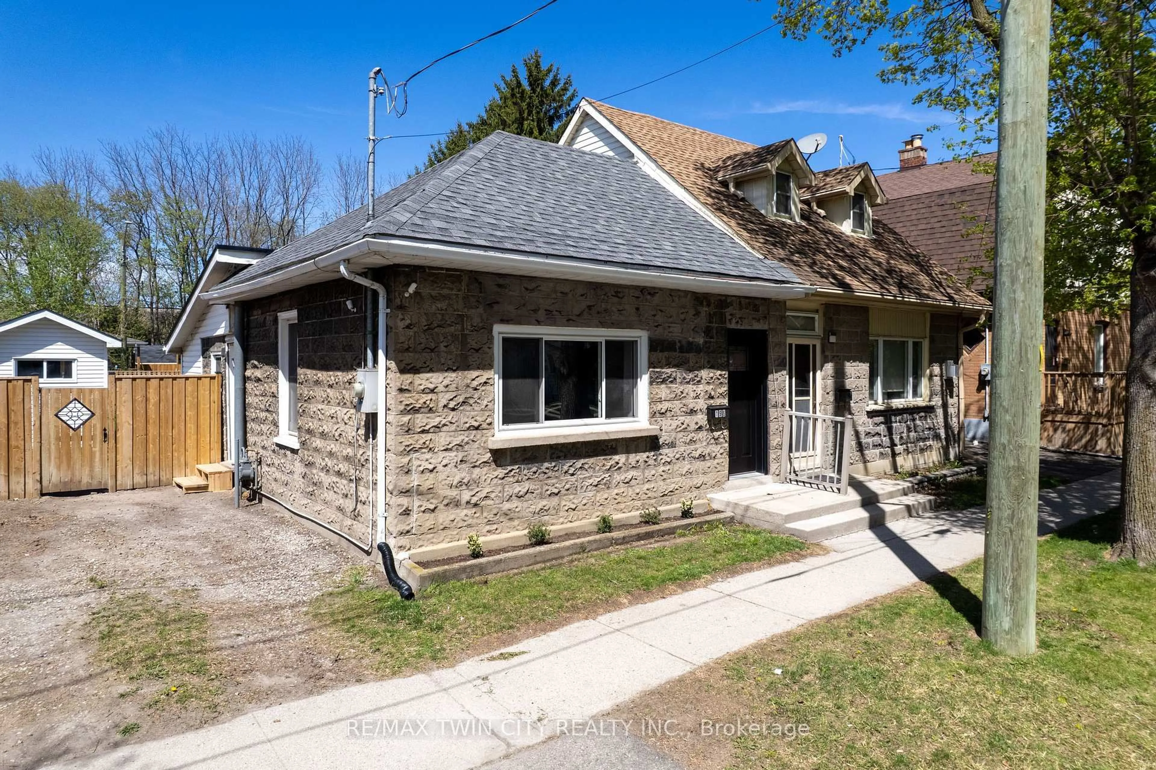 Home with brick exterior material, street for 196 Grey St, Brantford Ontario N3S 4W5