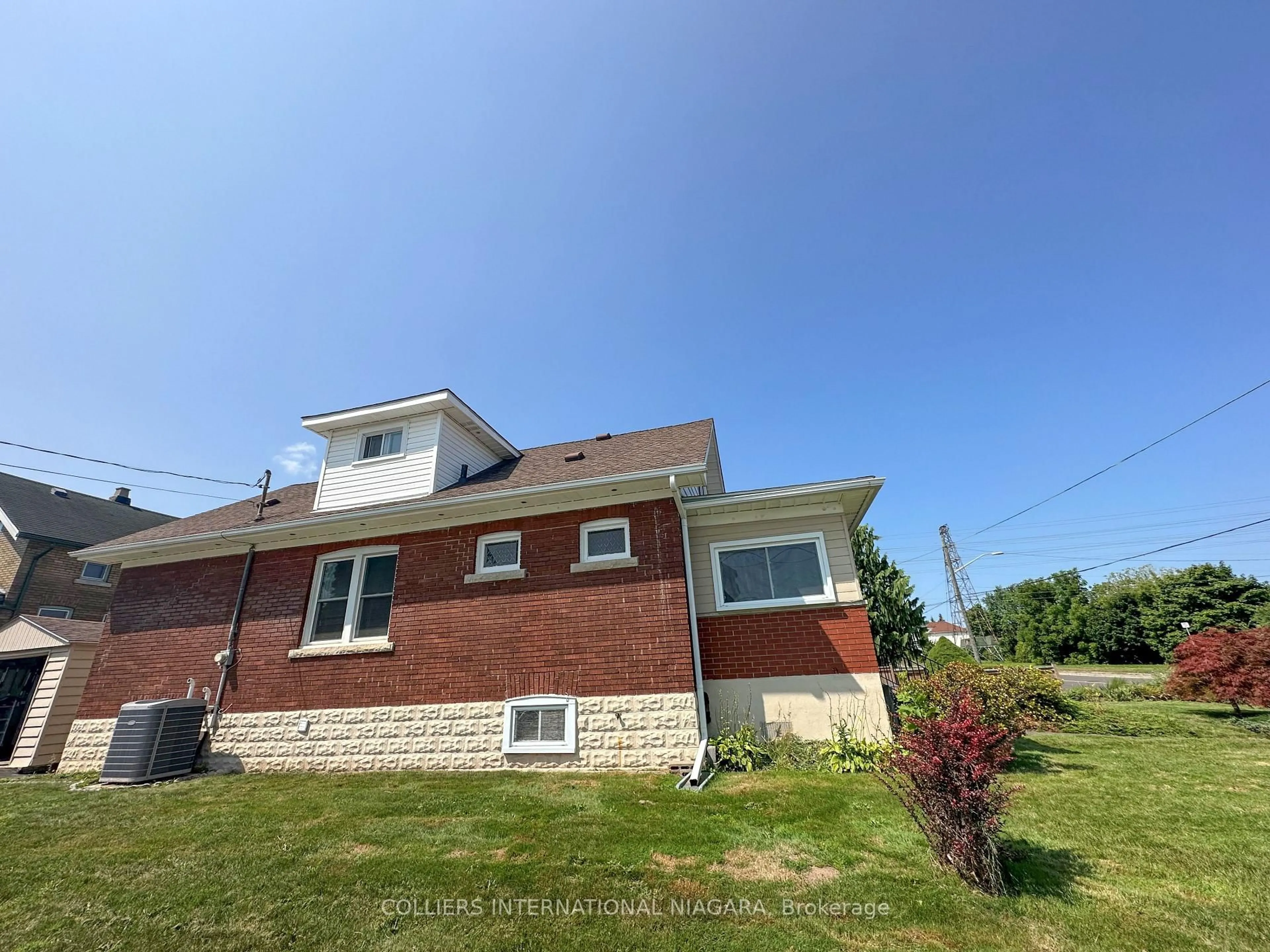Unknown for 5212 BRIDGE St, Niagara Falls Ontario L2E 2T3