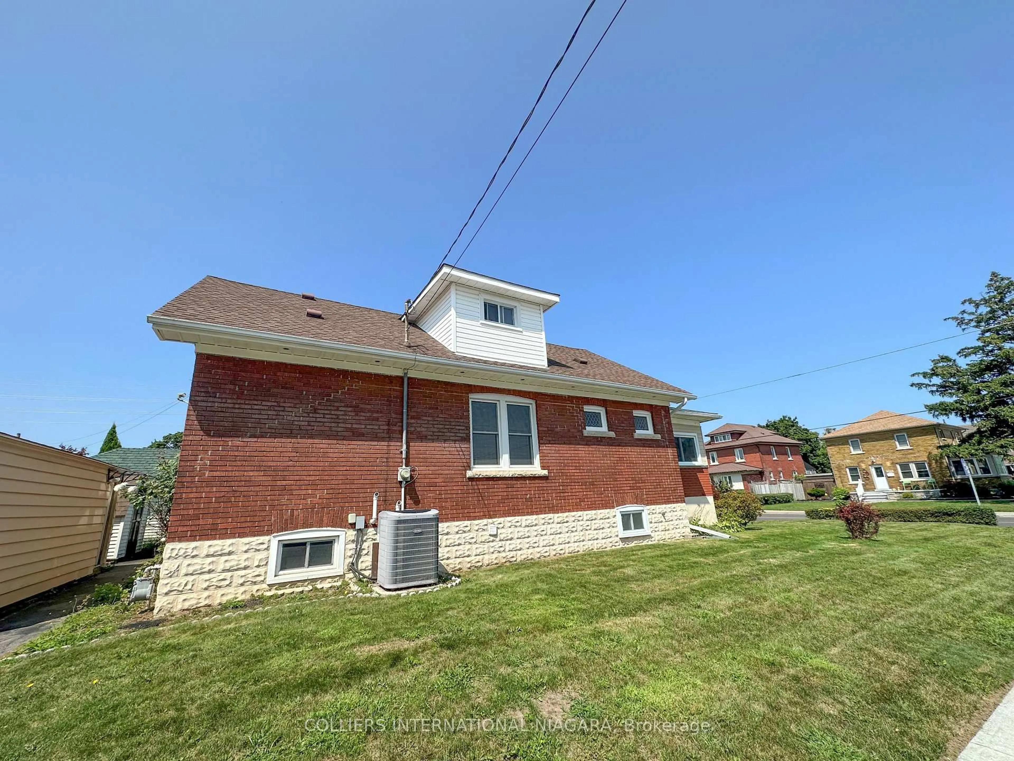 Unknown for 5212 BRIDGE St, Niagara Falls Ontario L2E 2T3