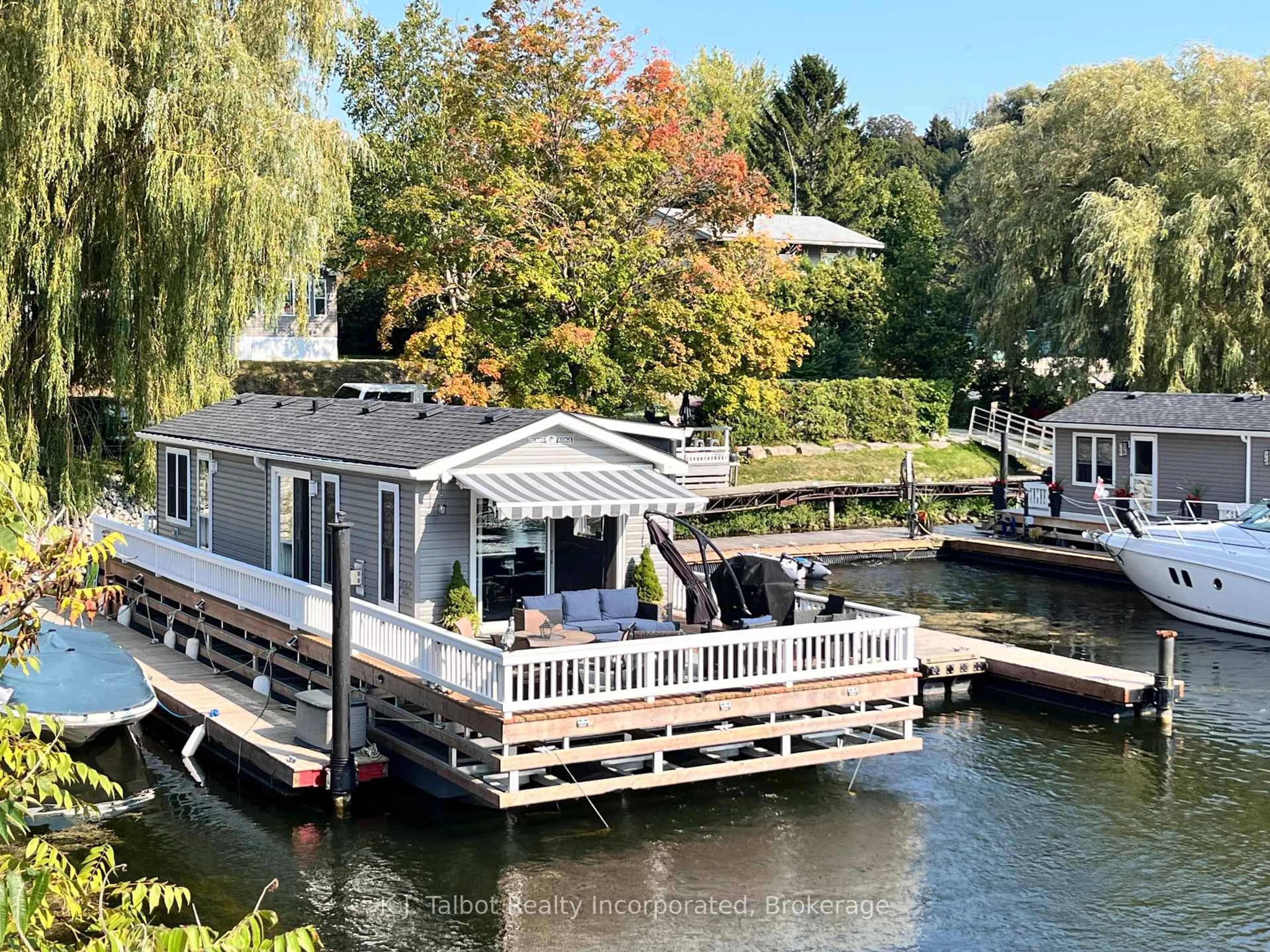 A pic from outside/outdoor area/front of a property/back of a property/a pic from drone, water/lake/river/ocean view for 100 North Harbour Rd, Goderich Ontario N7A 4C6