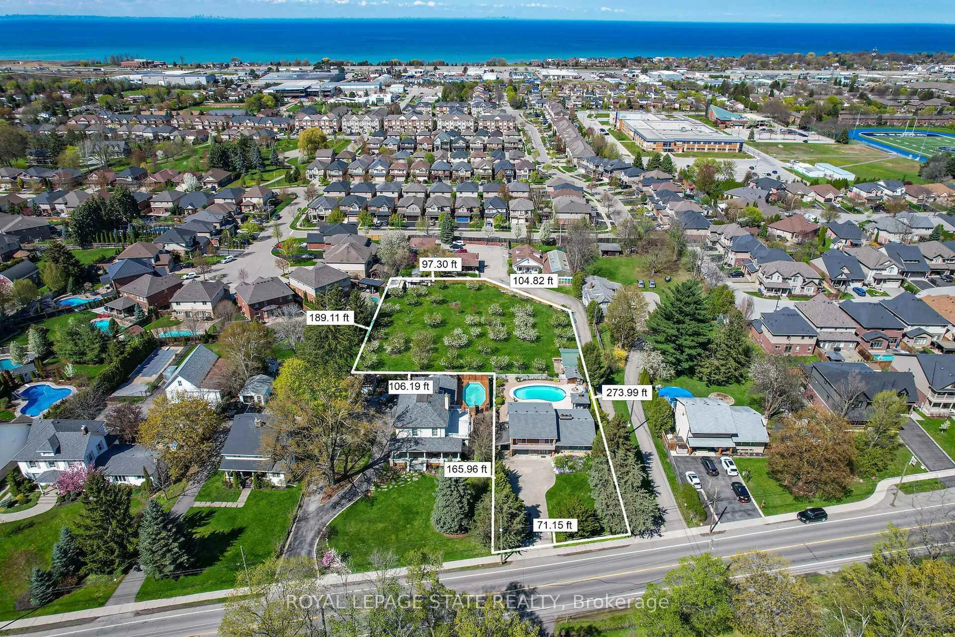 A pic from outside/outdoor area/front of a property/back of a property/a pic from drone, water/lake/river/ocean view for 280A Main St, Grimsby Ontario L3M 1S4