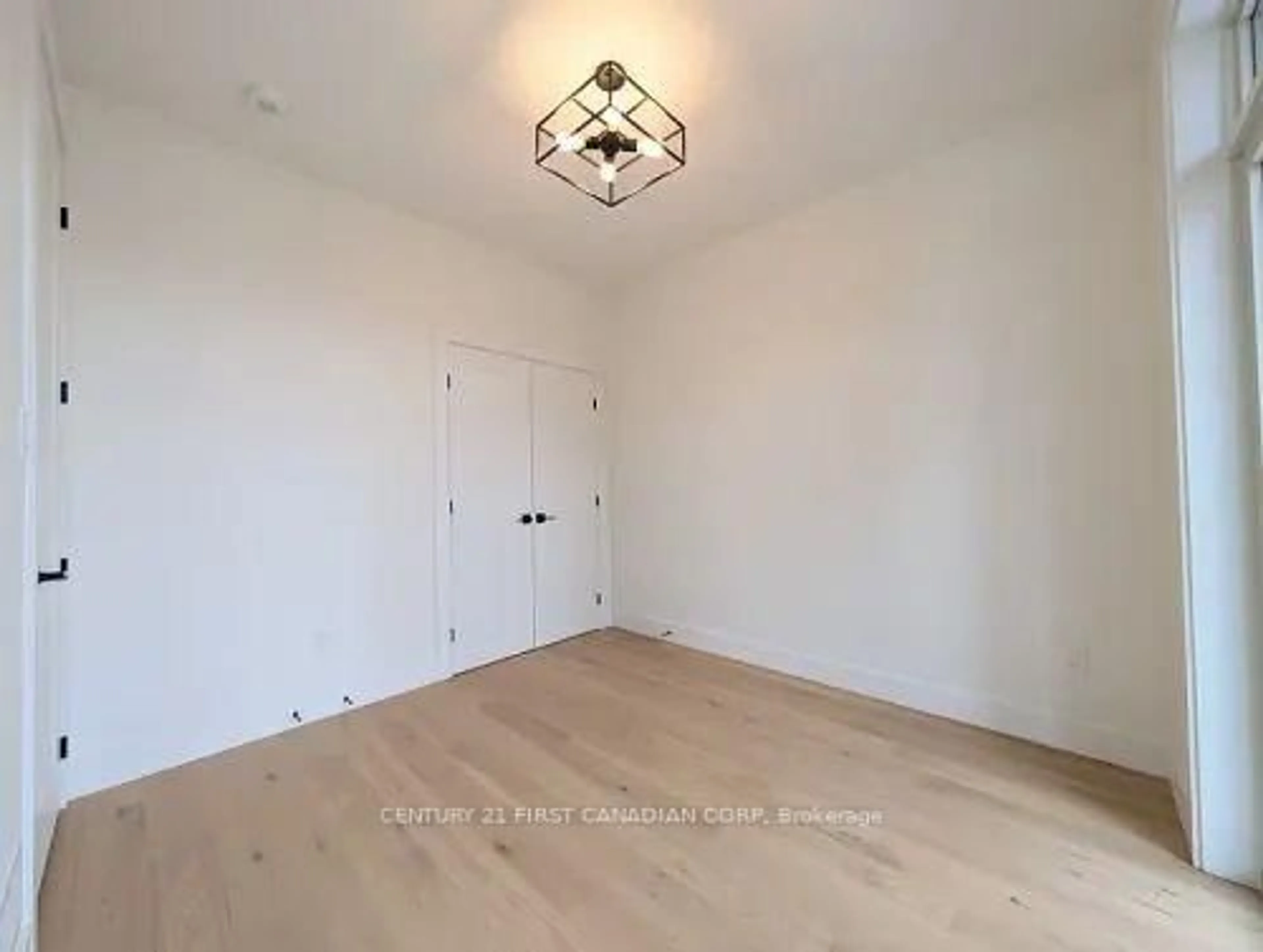 A pic of a room for 430 Head St #16, Strathroy-Caradoc Ontario N7G 2K2