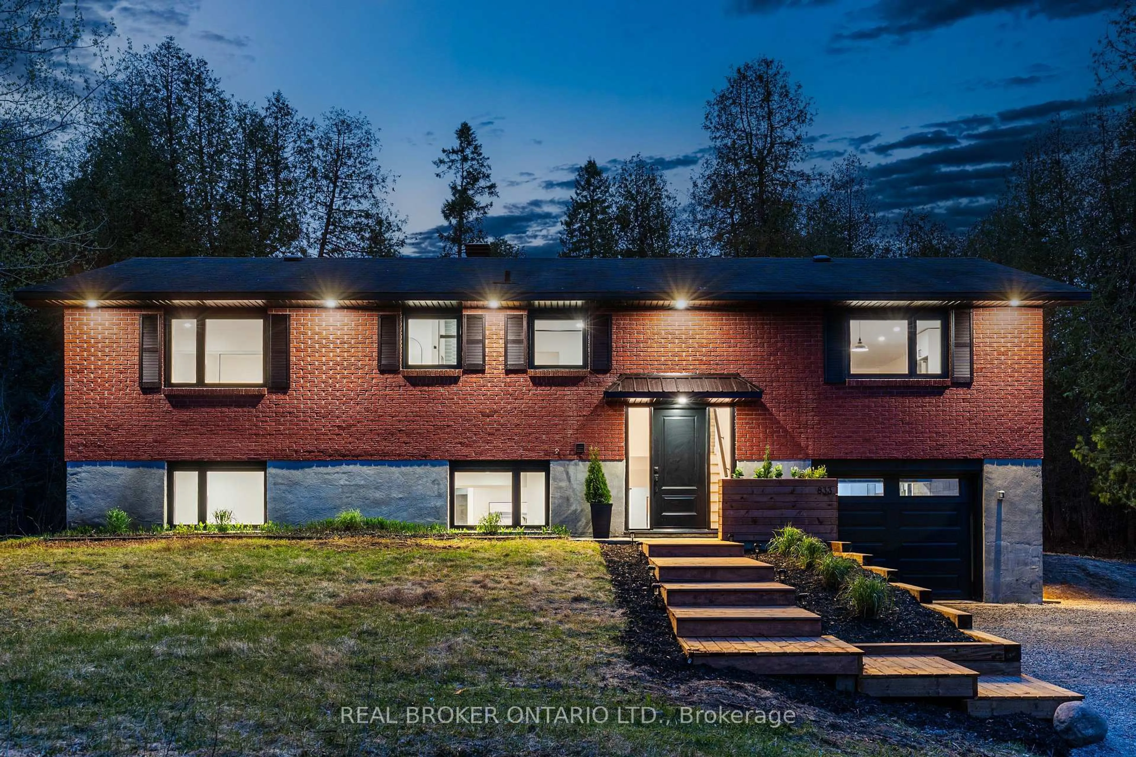 Home with brick exterior material, unknown for 833 Beavertail Rd, Carp Ontario K0A 1L0