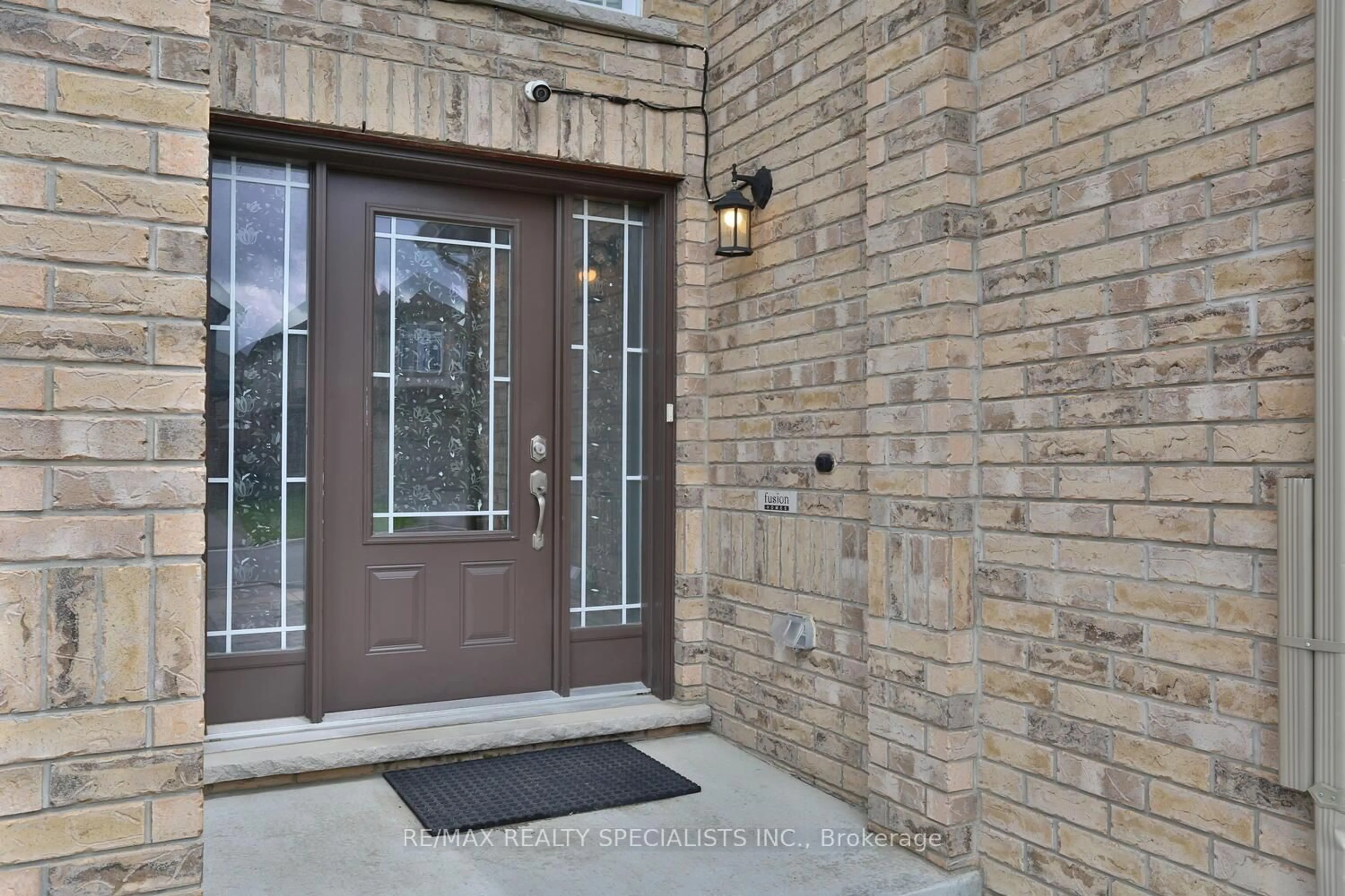 Indoor entryway for 189 MACALISTER Blvd, Guelph Ontario N1G 0G7