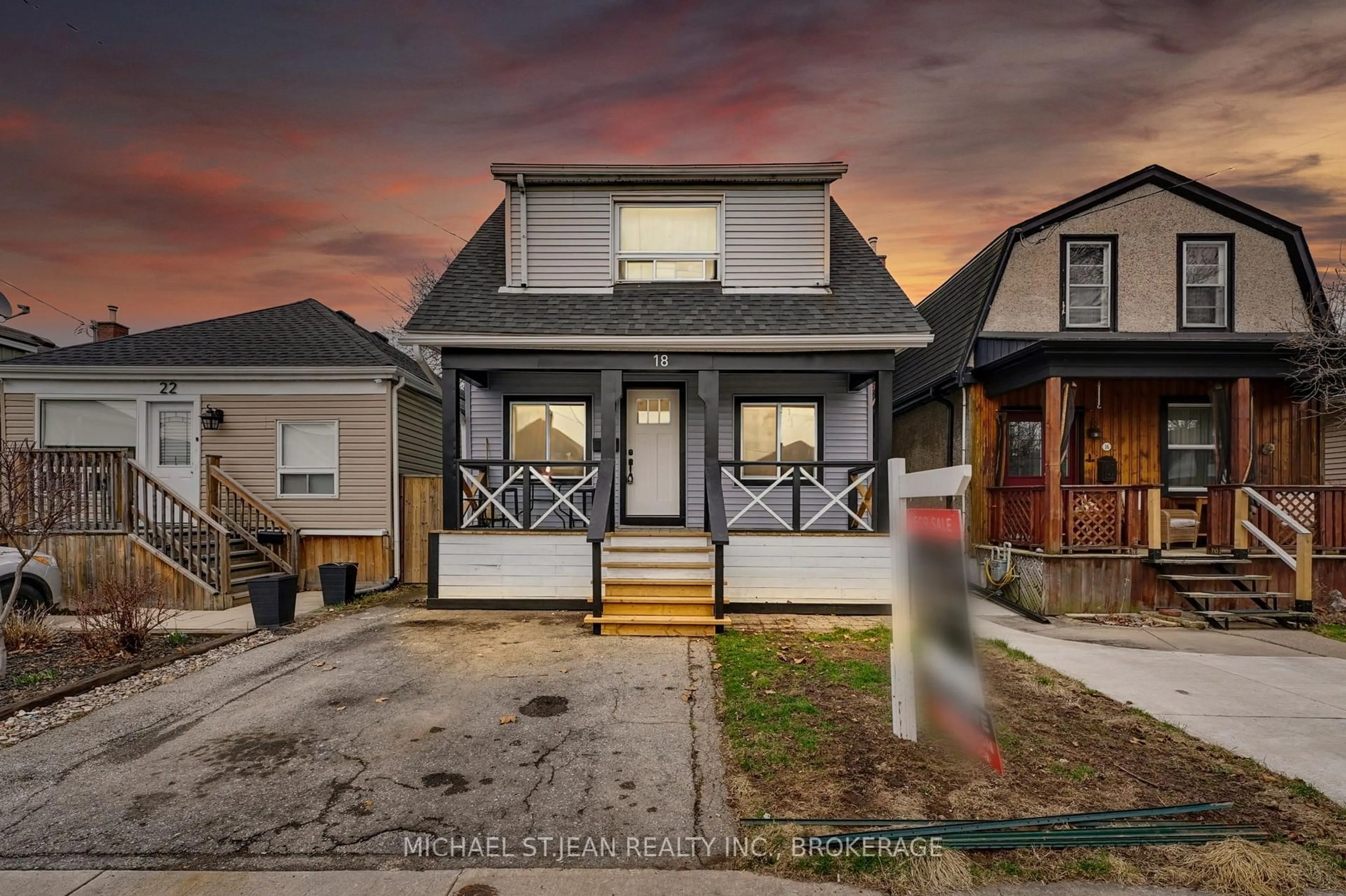 Home with vinyl exterior material, street for 18 Allandale St, Hamilton Ontario L8H 4P8