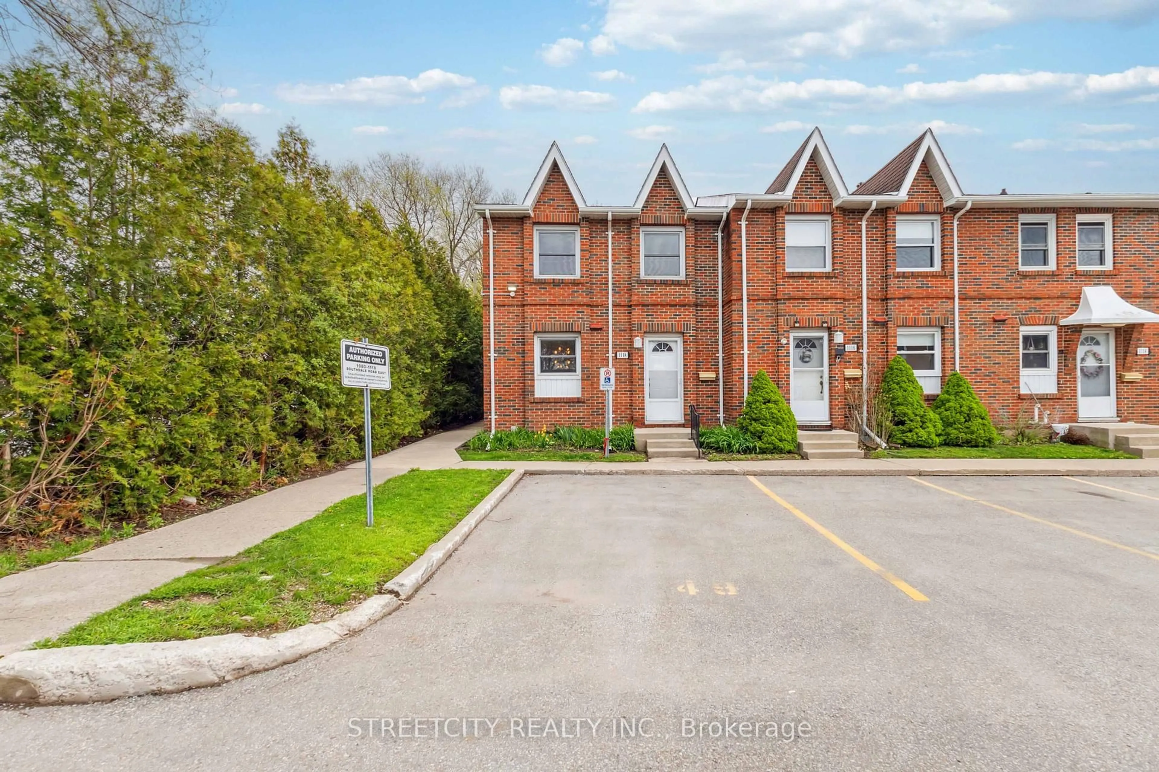 A pic from outside/outdoor area/front of a property/back of a property/a pic from drone, street for 1118 Southdale Rd #20, London South Ontario N6E 1B2
